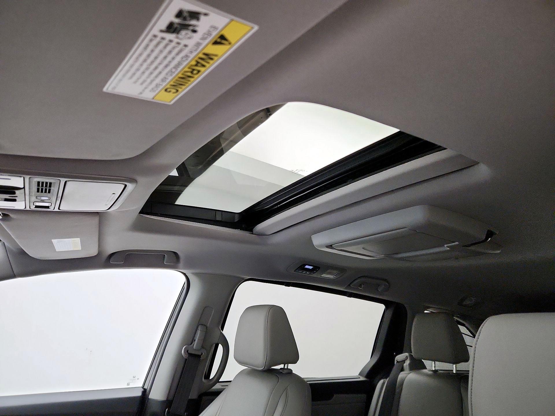 Thumbnail: 2019 Honda Odyssey - 20
