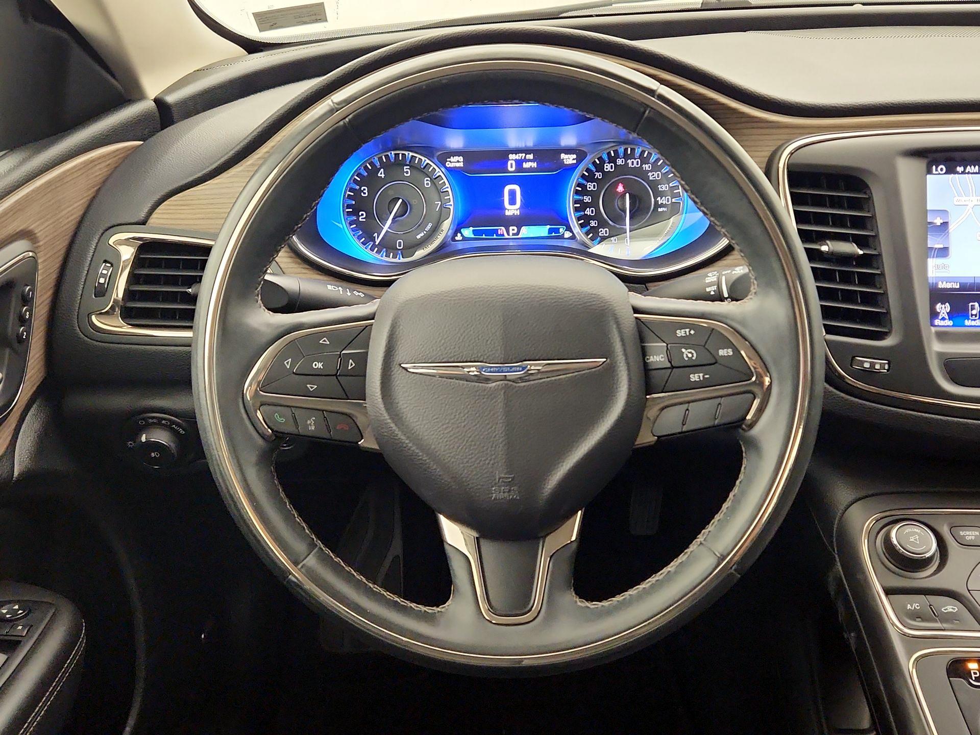 Thumbnail: 2015 Chrysler 200 - 10