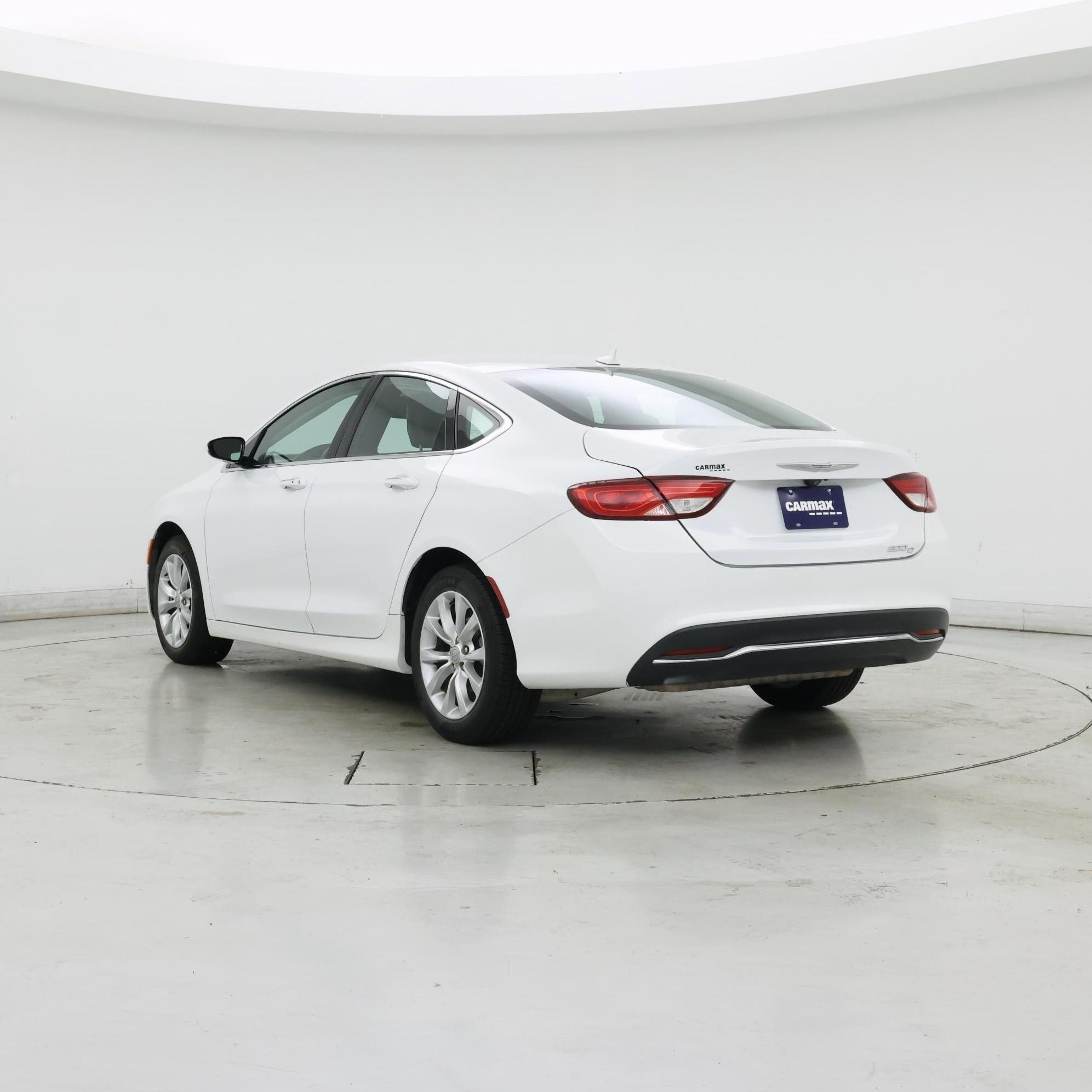Thumbnail: 2015 Chrysler 200 - 2