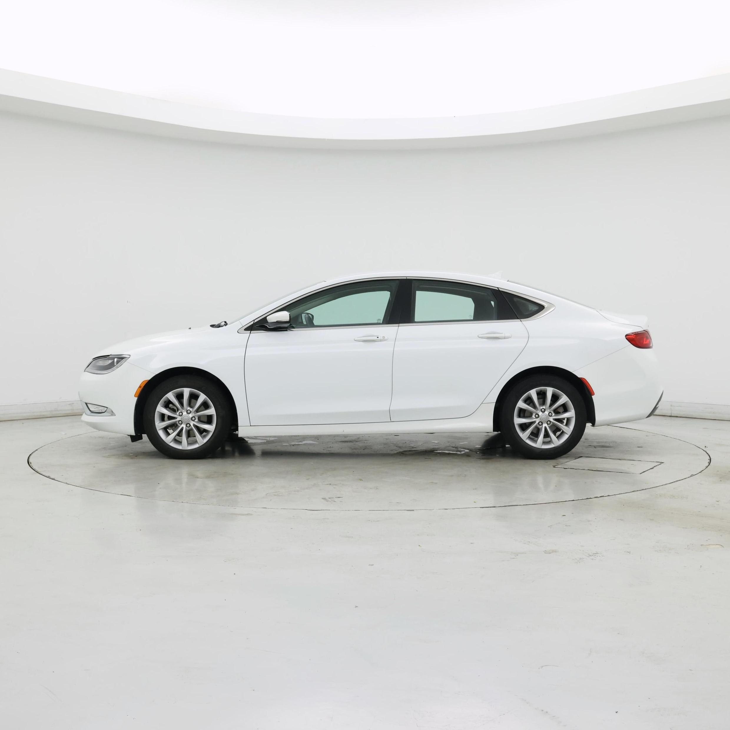 Thumbnail: 2015 Chrysler 200 - 3