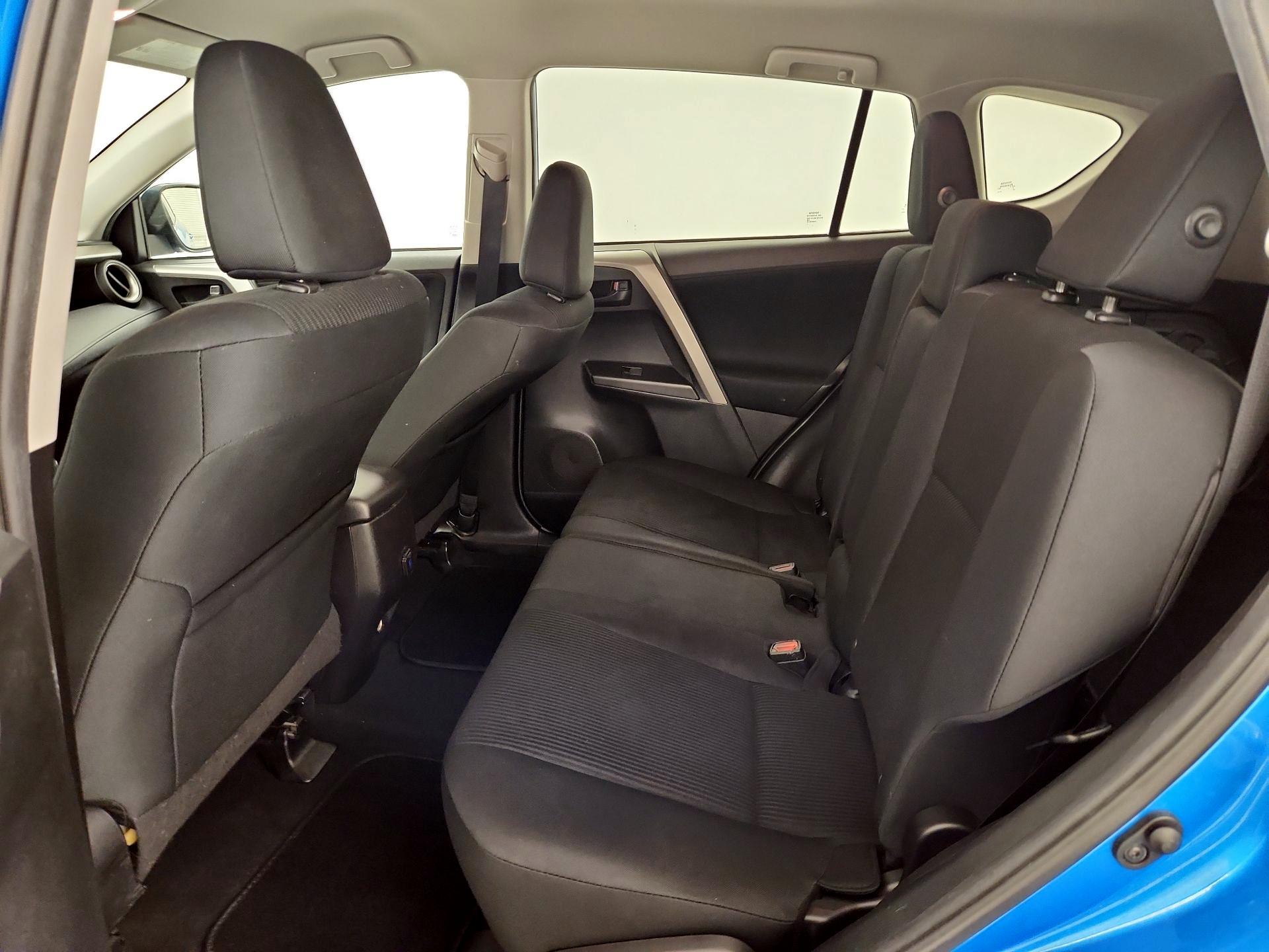 Thumbnail: 2018 Toyota RAV4 - 19