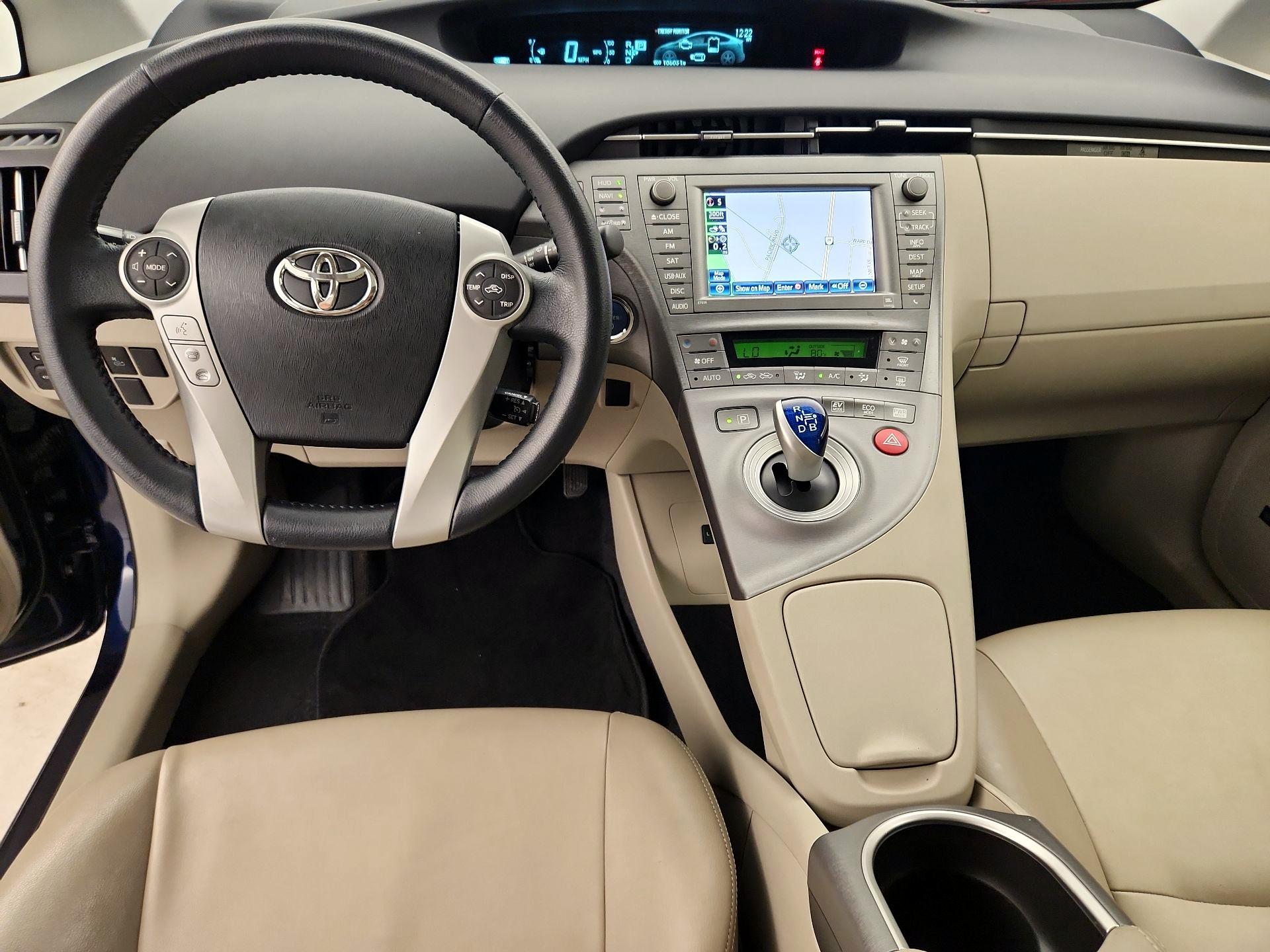 Thumbnail: 2015 Toyota Prius - 9