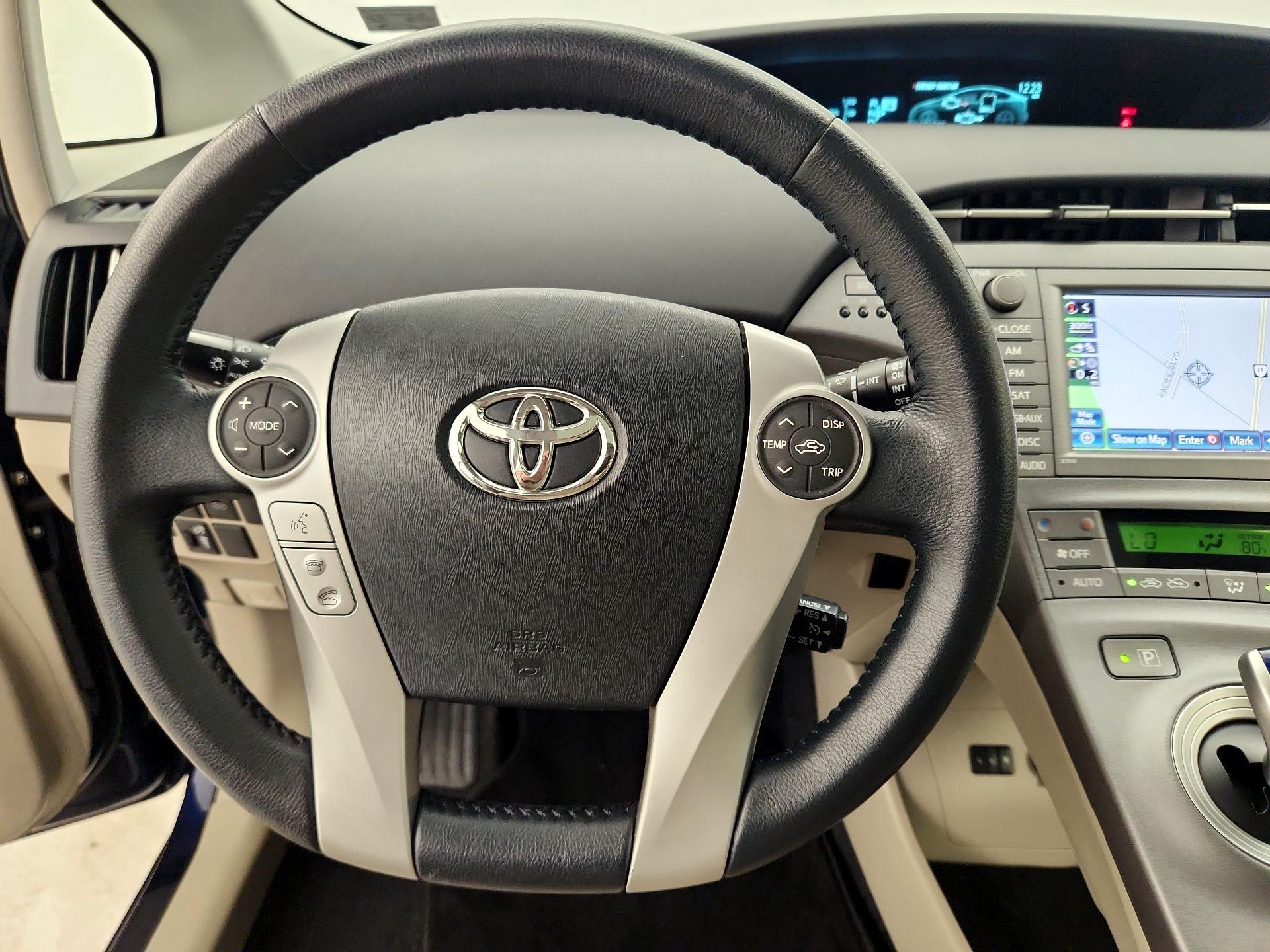 Thumbnail: 2015 Toyota Prius - 10