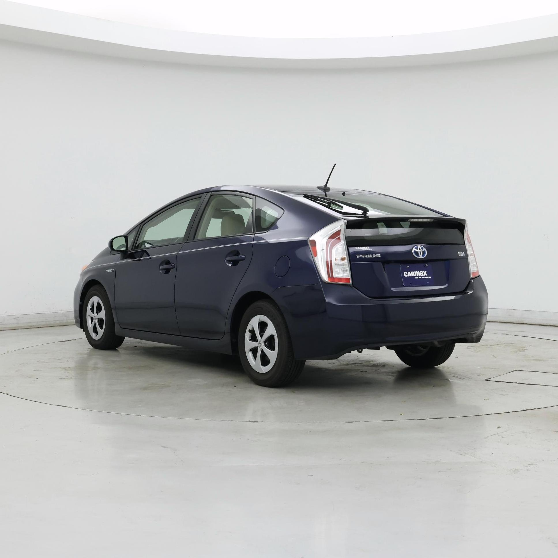 Thumbnail: 2015 Toyota Prius - 2