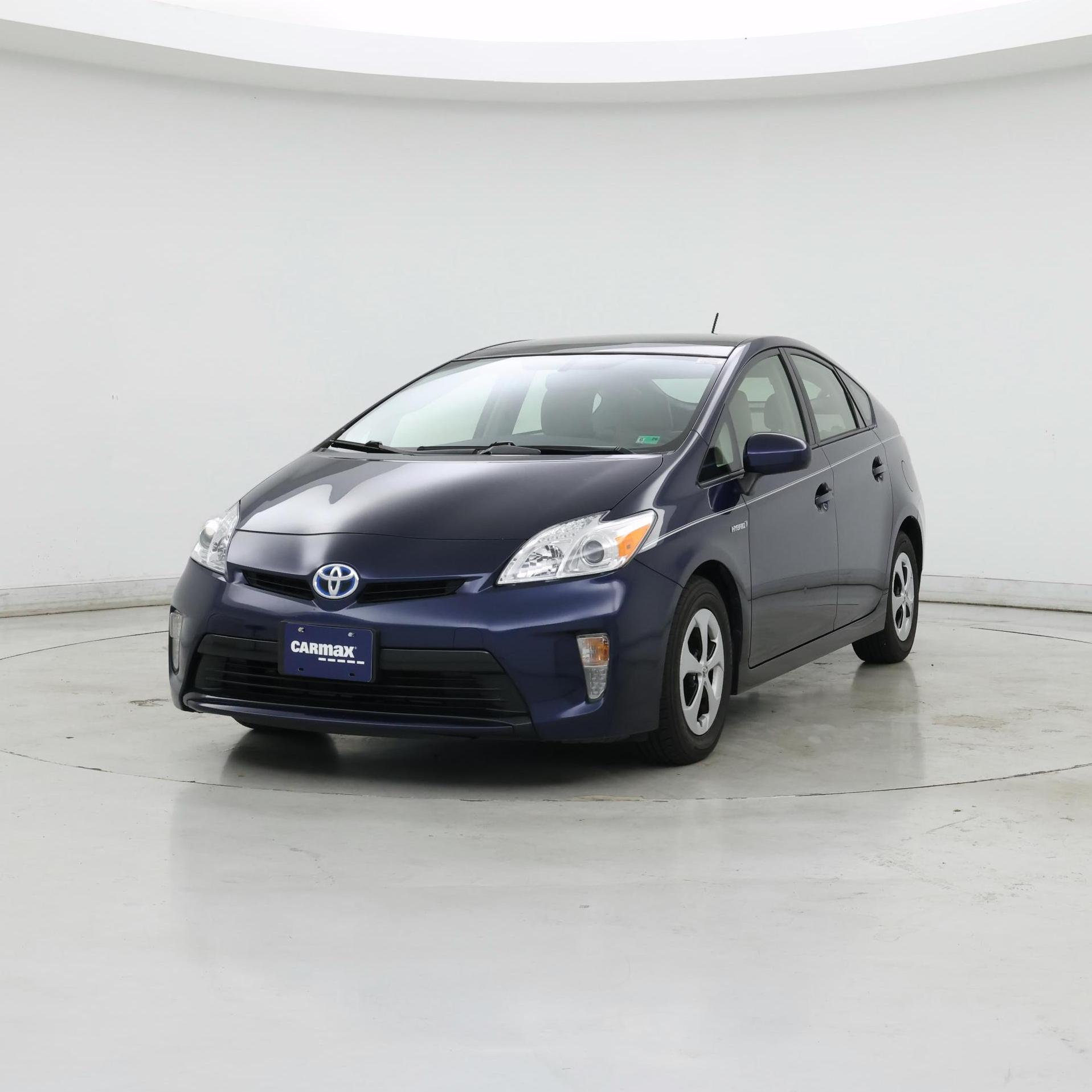 Thumbnail: 2015 Toyota Prius - 4