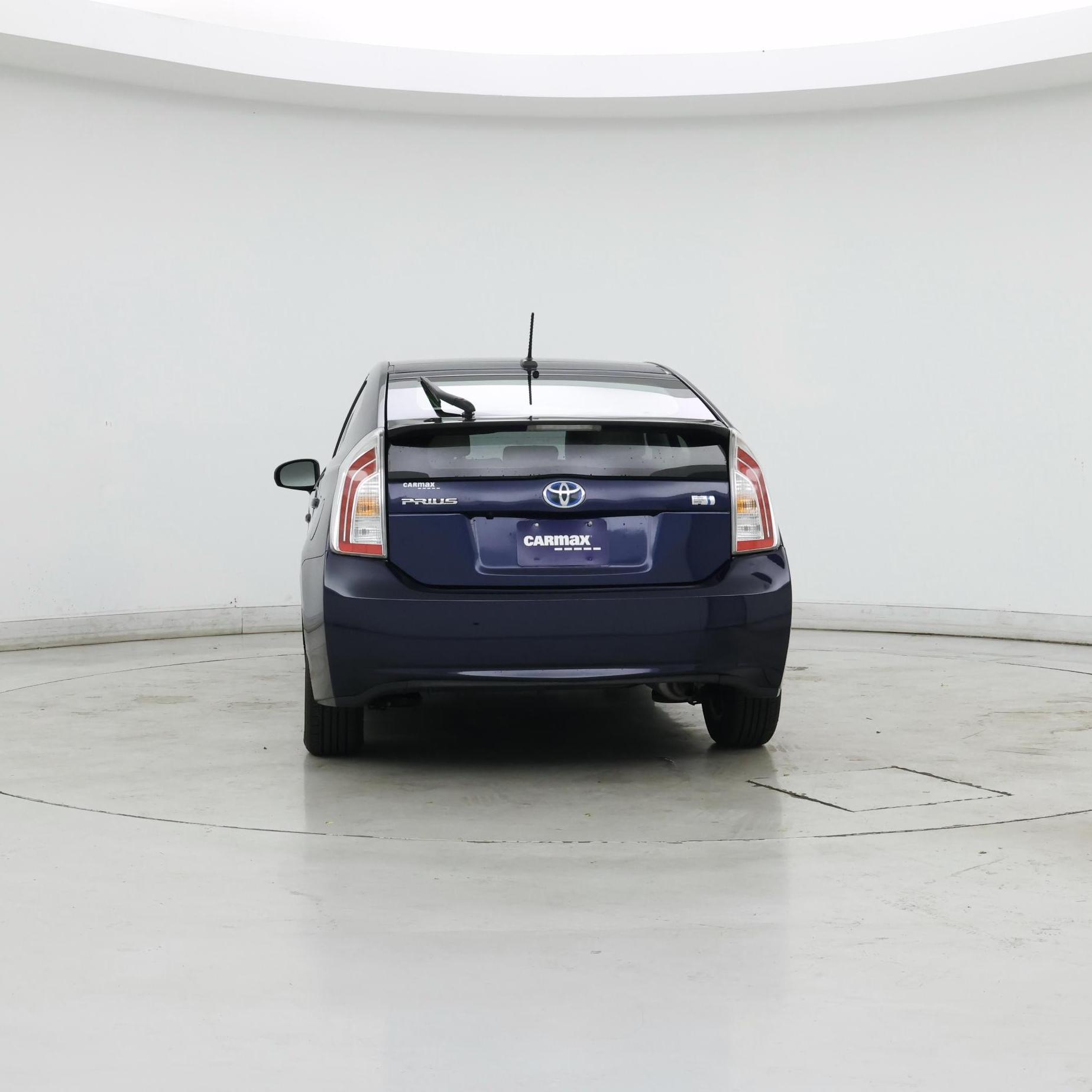 Thumbnail: 2015 Toyota Prius - 6