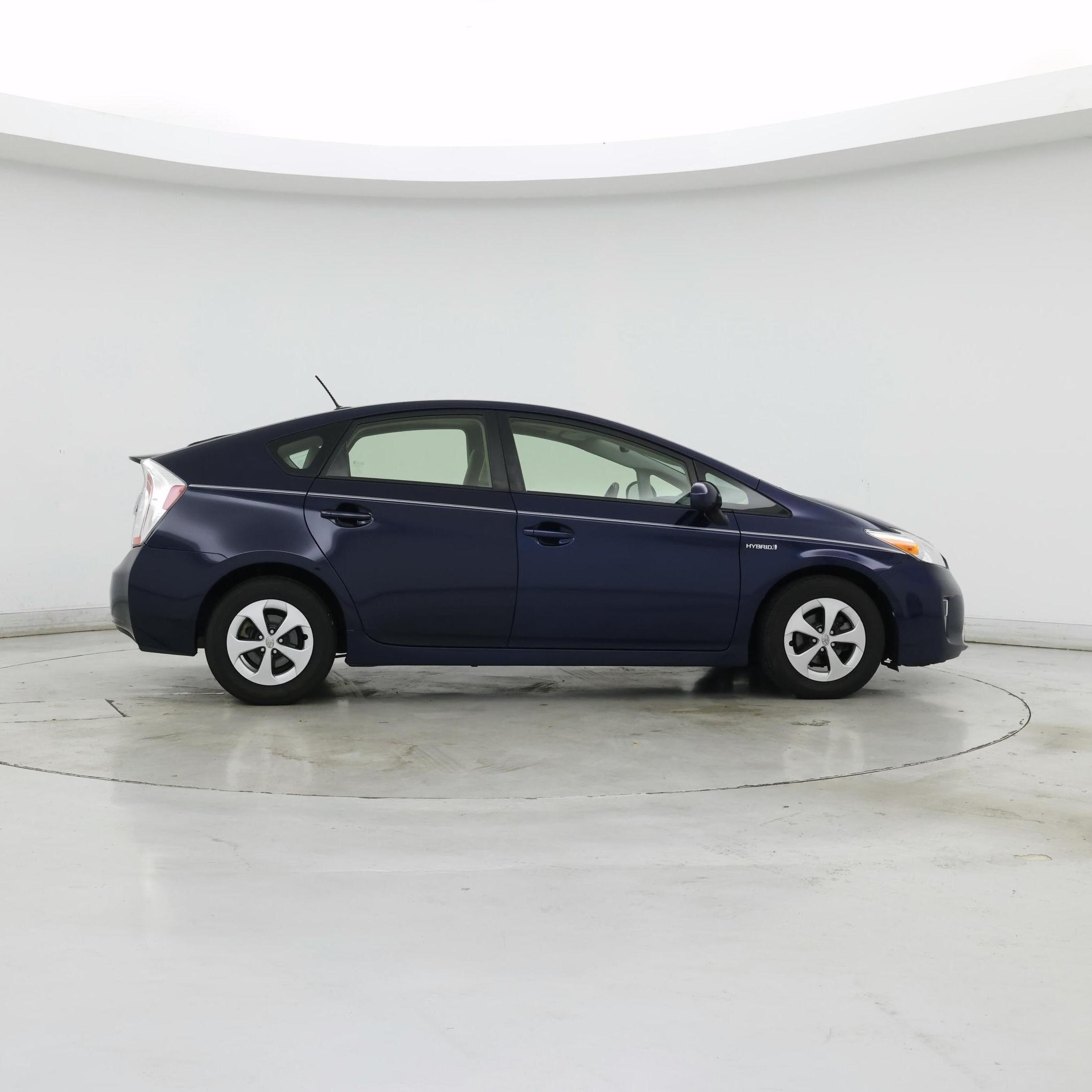 Thumbnail: 2015 Toyota Prius - 7