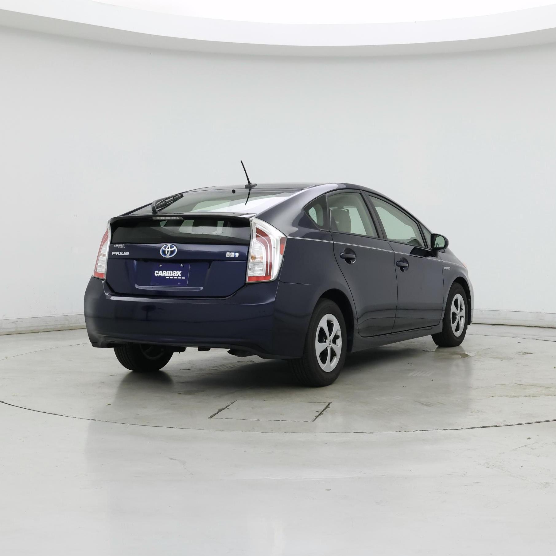 Thumbnail: 2015 Toyota Prius - 8