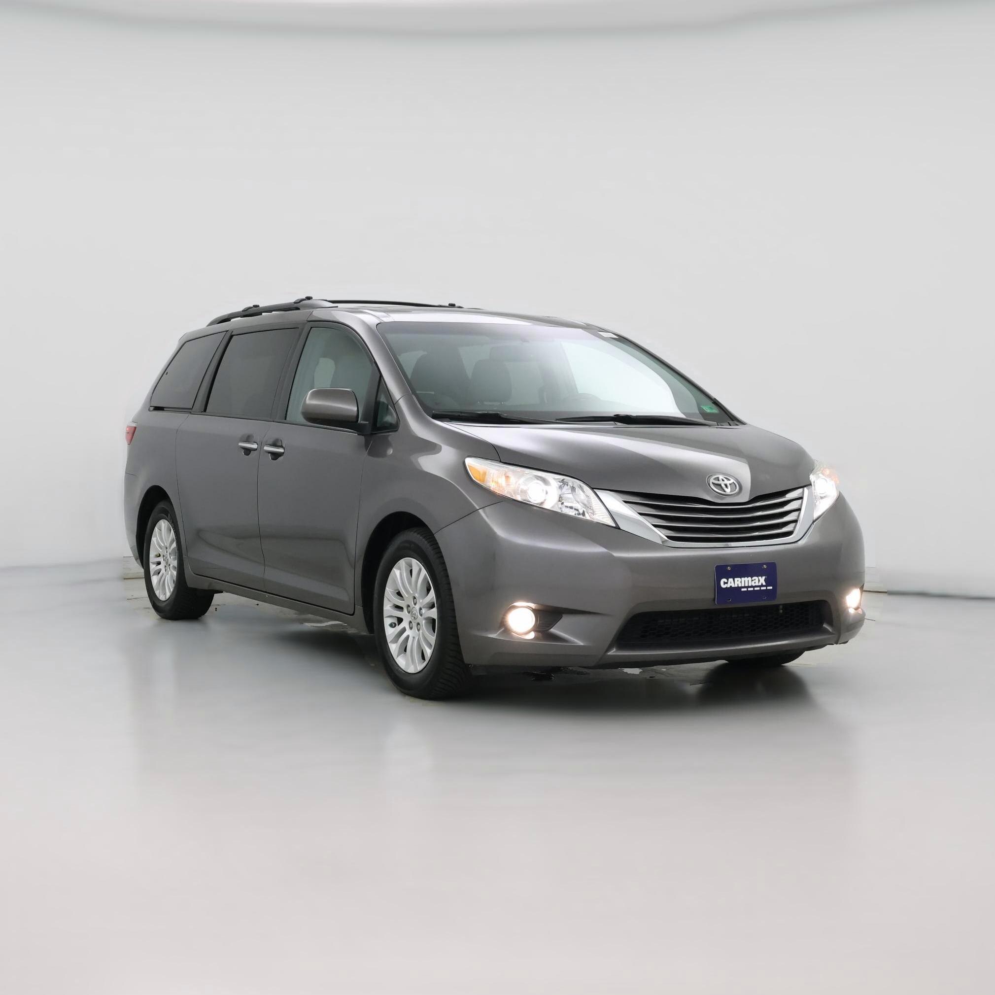 Thumbnail: 2015 Toyota Sienna - 1