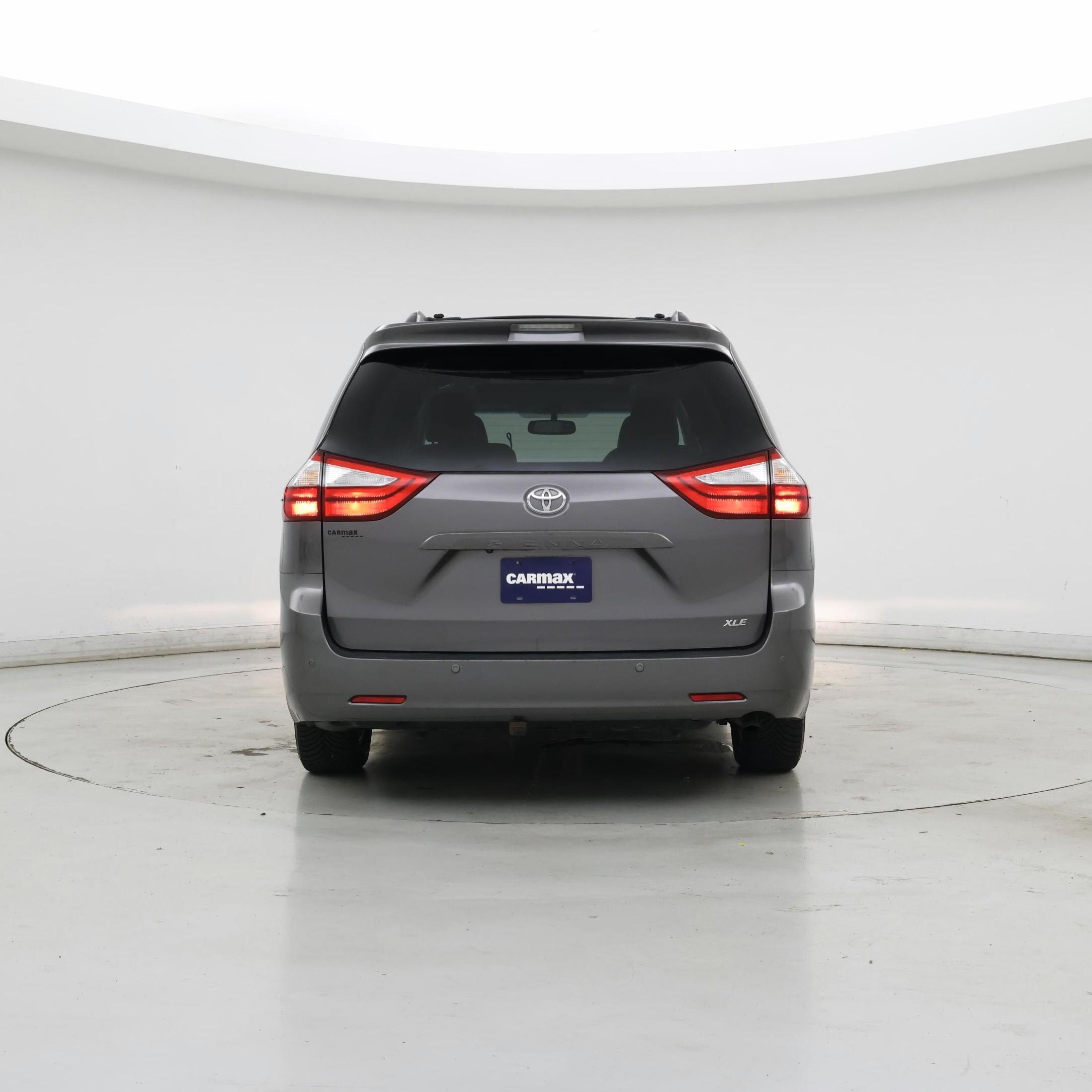 Thumbnail: 2015 Toyota Sienna - 6