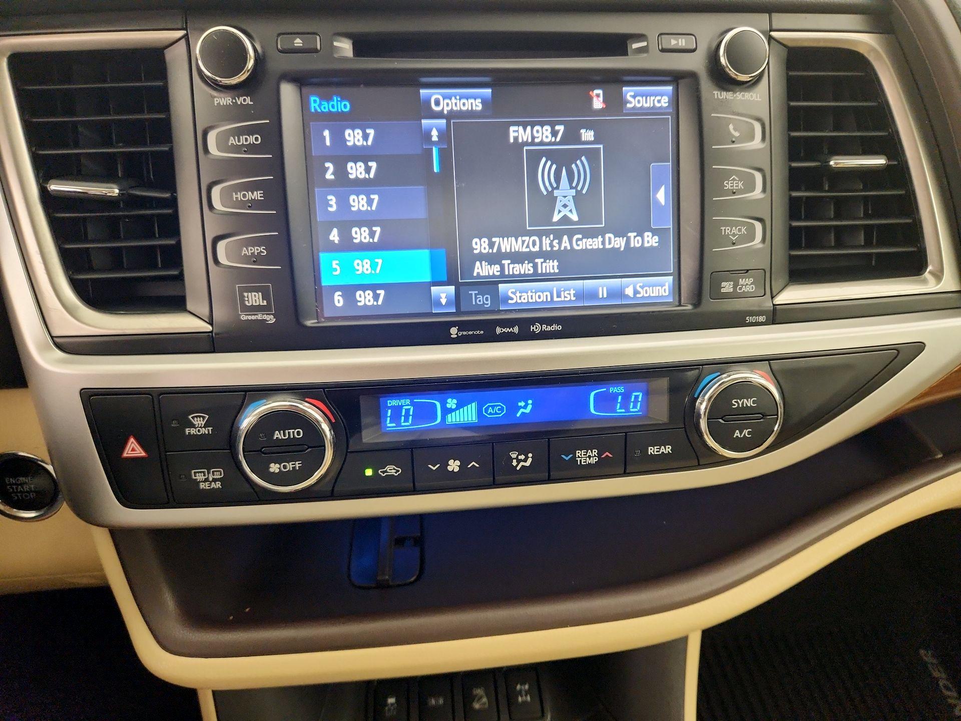 Thumbnail: 2018 Toyota Highlander - 16