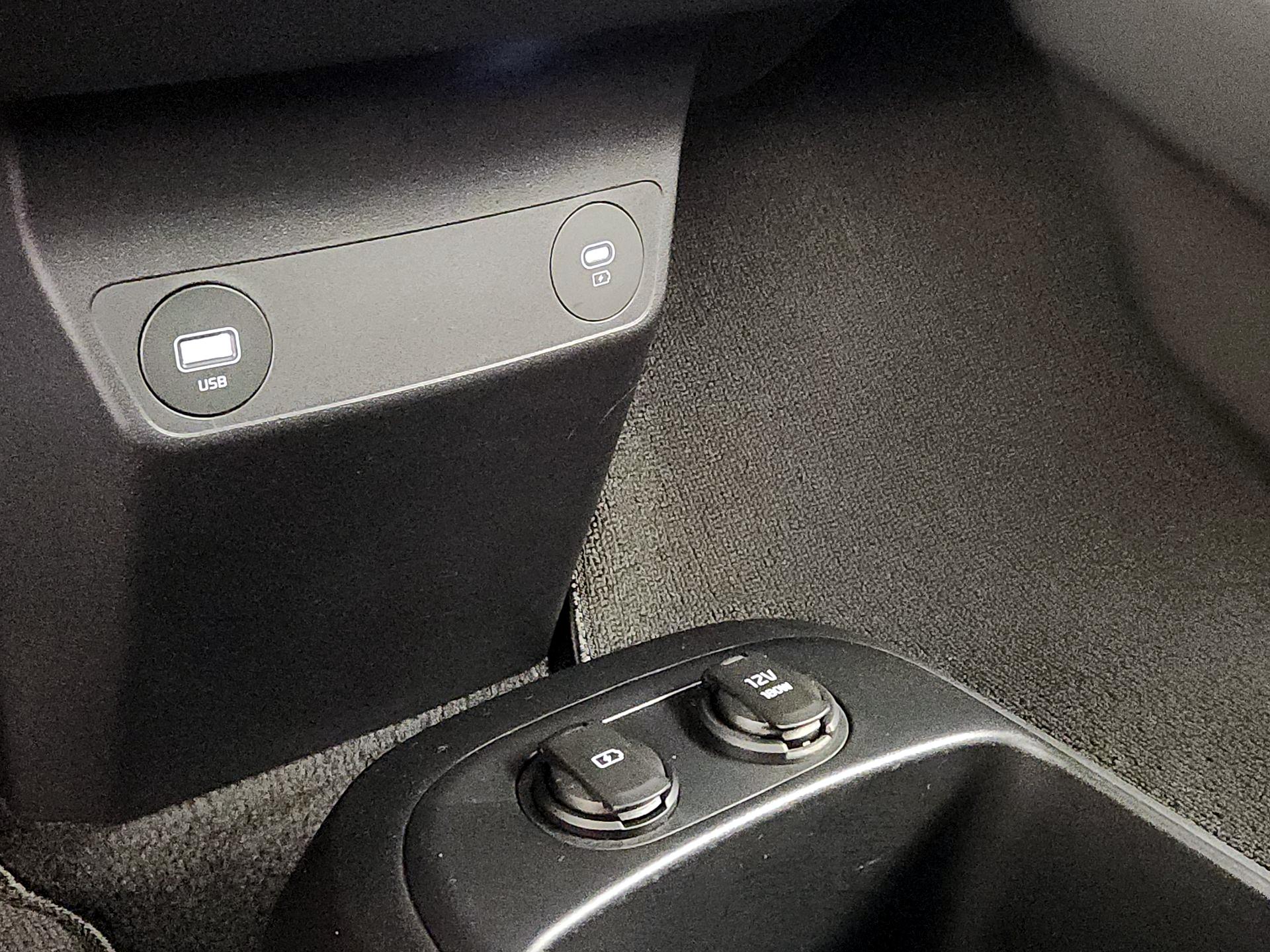 Thumbnail: 2022 Kia EV6 - 19