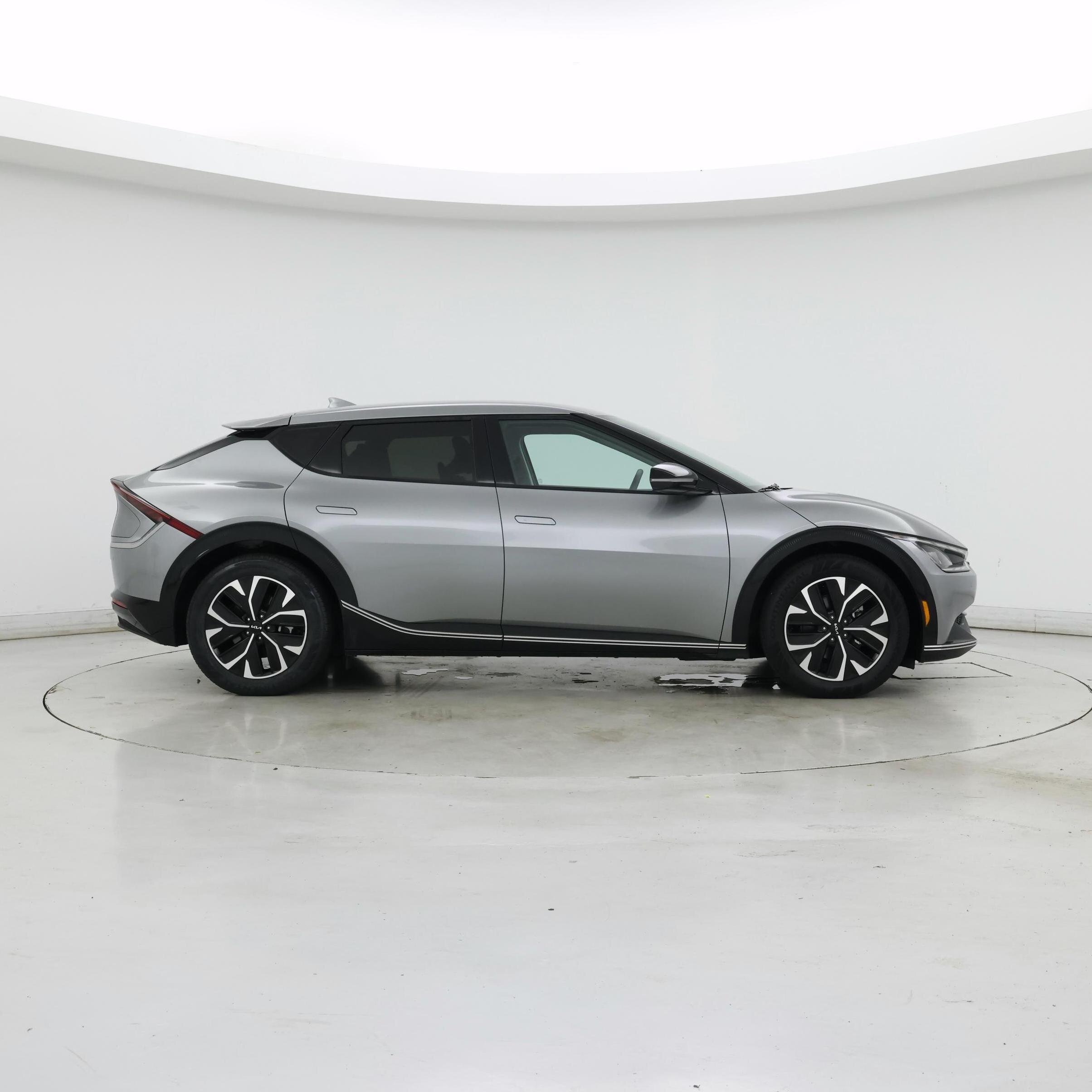 Thumbnail: 2022 Kia EV6 - 7