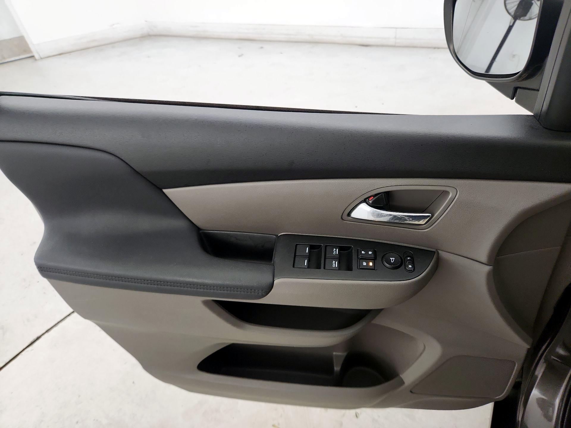 Thumbnail: 2016 Honda Odyssey - 12