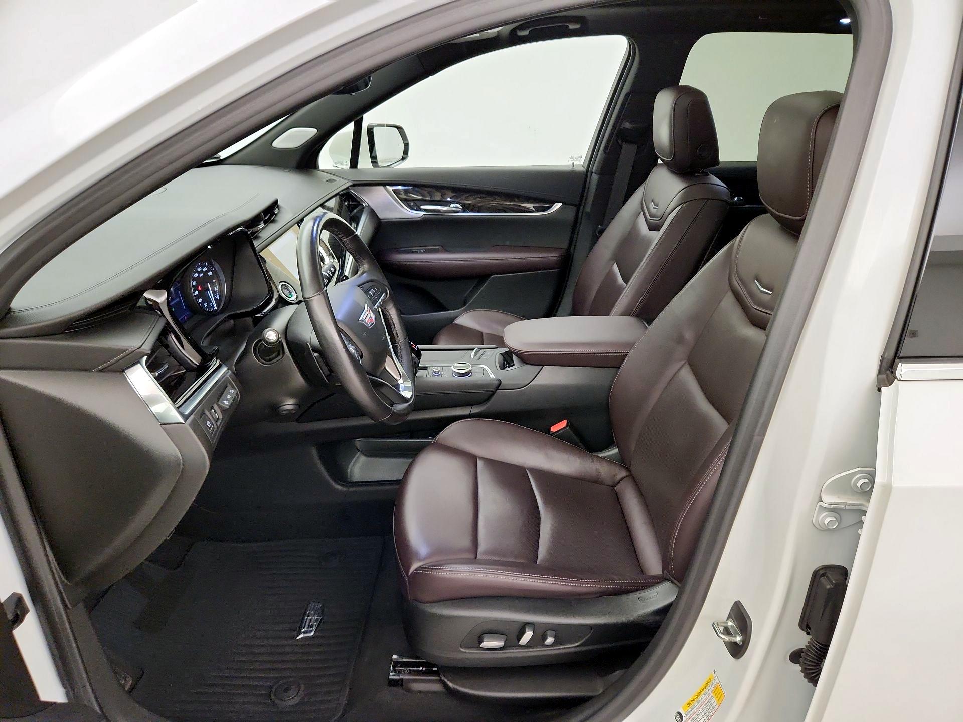 Thumbnail: 2021 Cadillac XT6 - 11