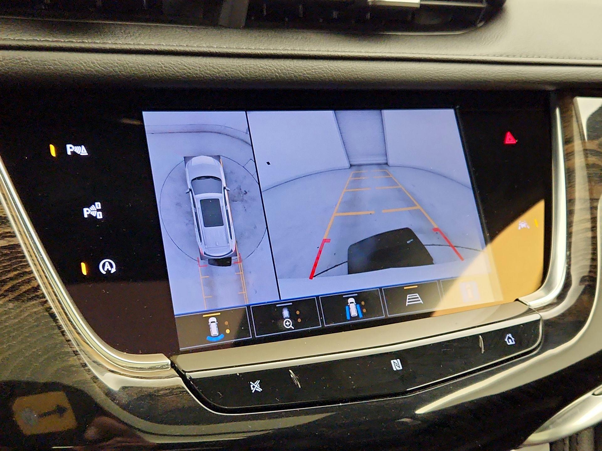 Thumbnail: 2021 Cadillac XT6 - 15