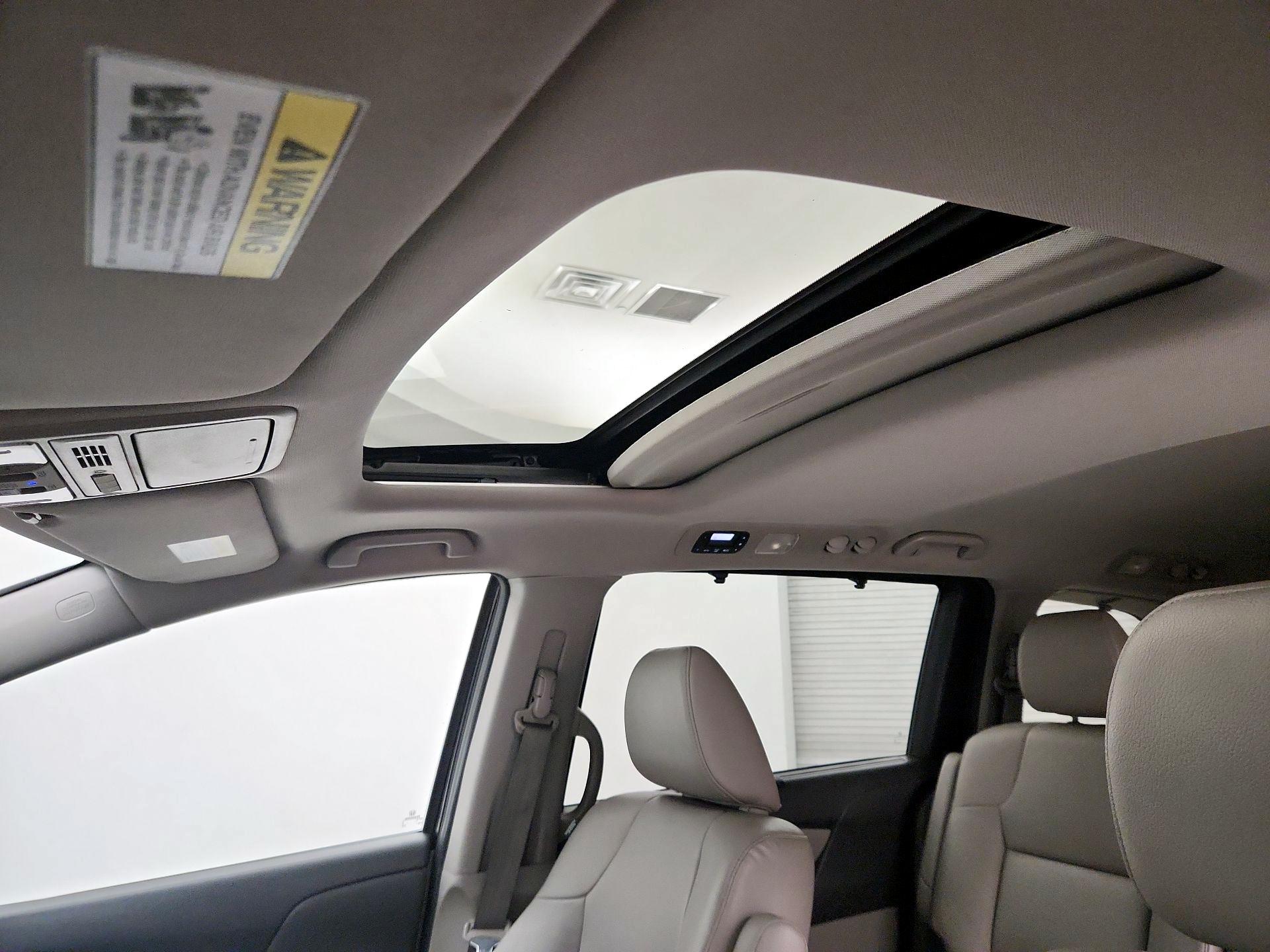 Thumbnail: 2016 Honda Odyssey - 19
