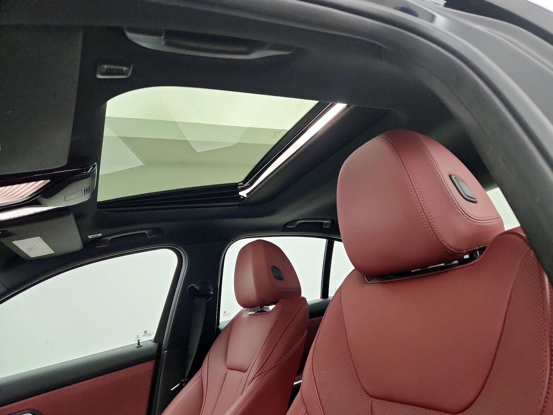 Thumbnail: 2022 BMW 3 Series - 20