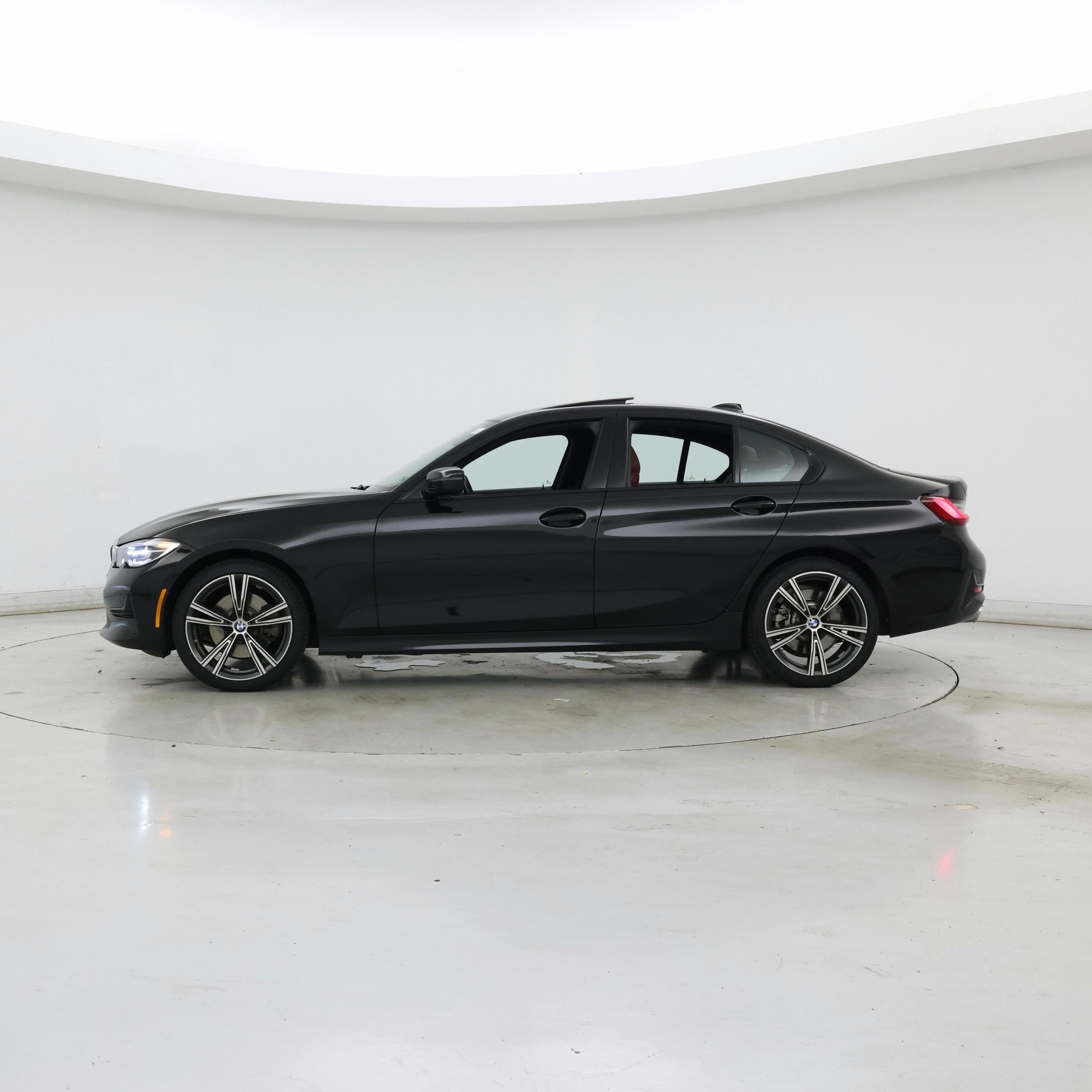 Thumbnail: 2022 BMW 3 Series - 3