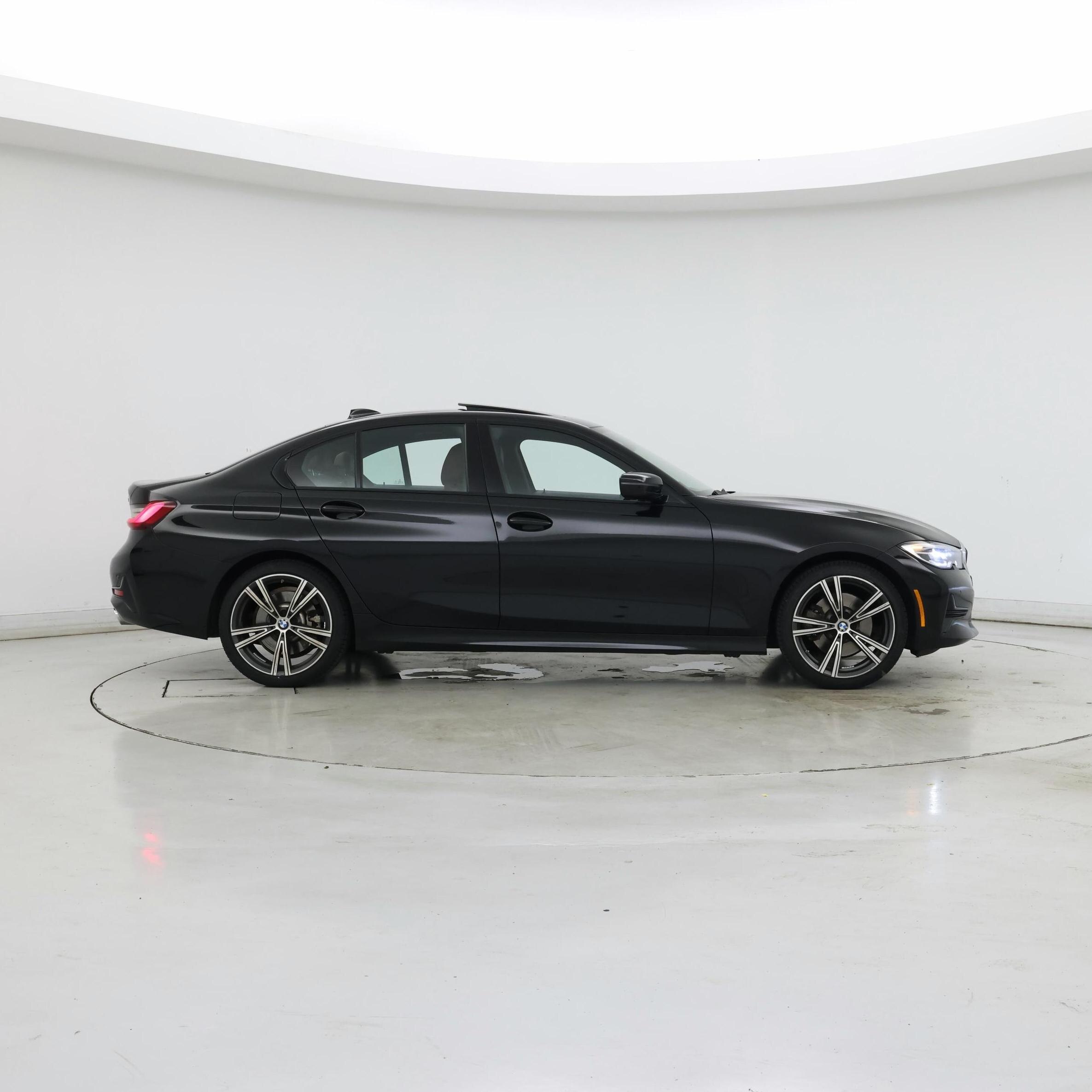 Thumbnail: 2022 BMW 3 Series - 7