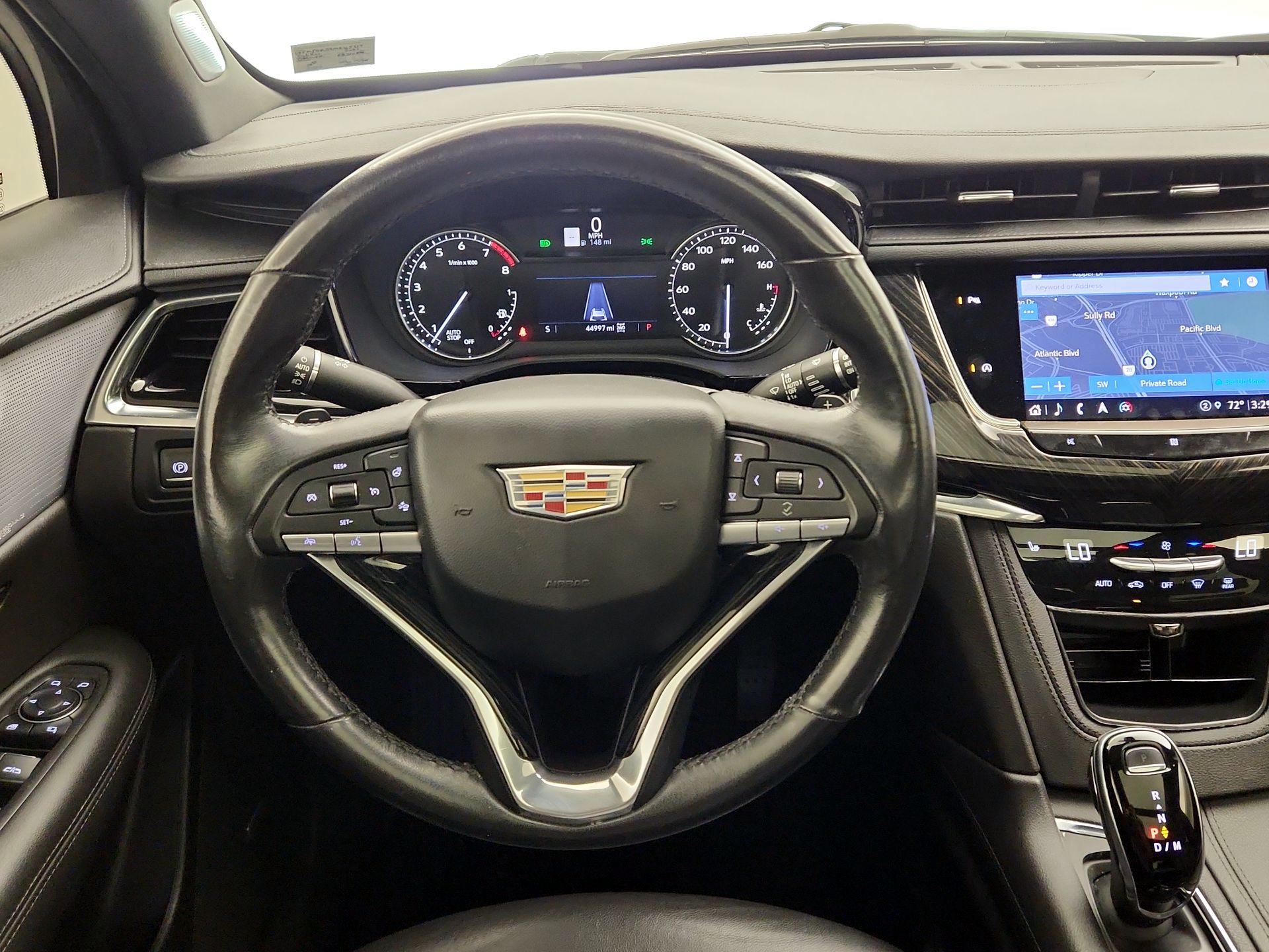 Thumbnail: 2021 Cadillac XT6 - 10