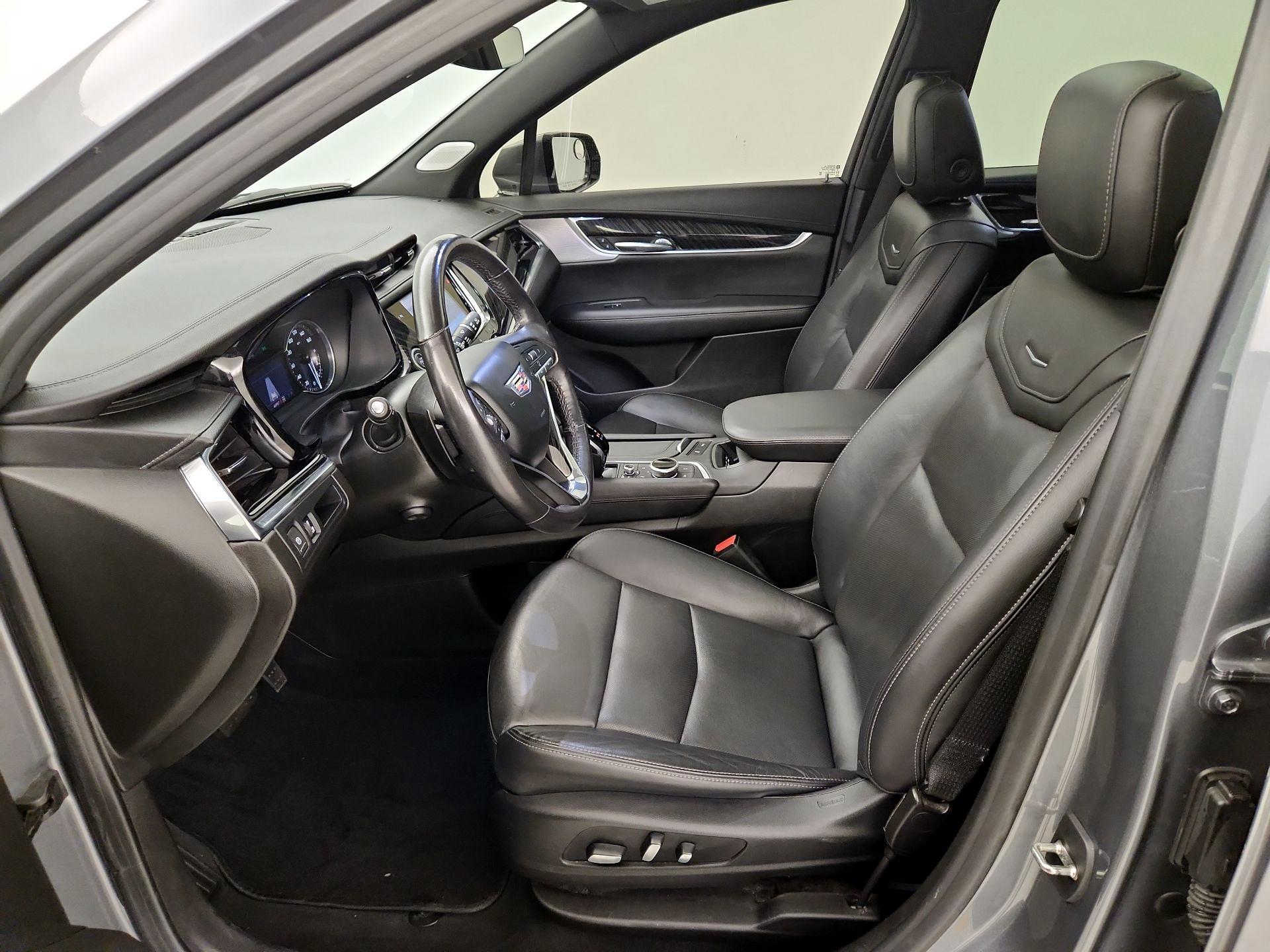 Thumbnail: 2021 Cadillac XT6 - 11
