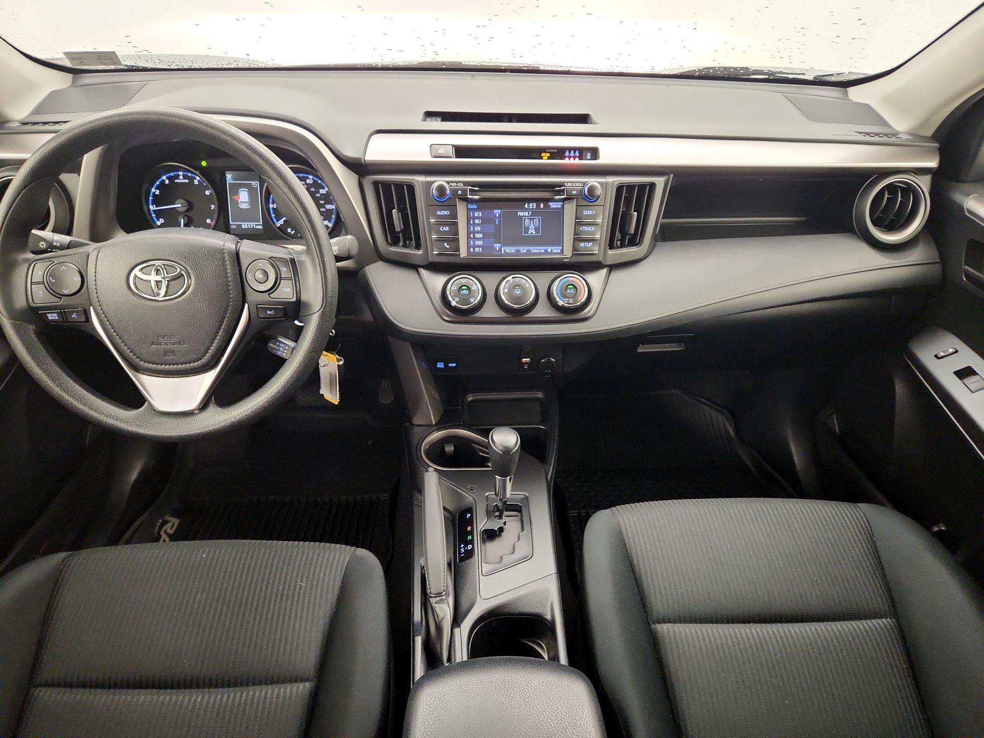Thumbnail: 2017 Toyota RAV4 - 9