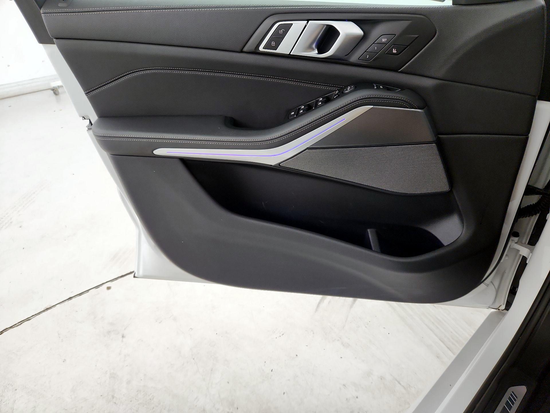Thumbnail: 2021 BMW X5 - 12