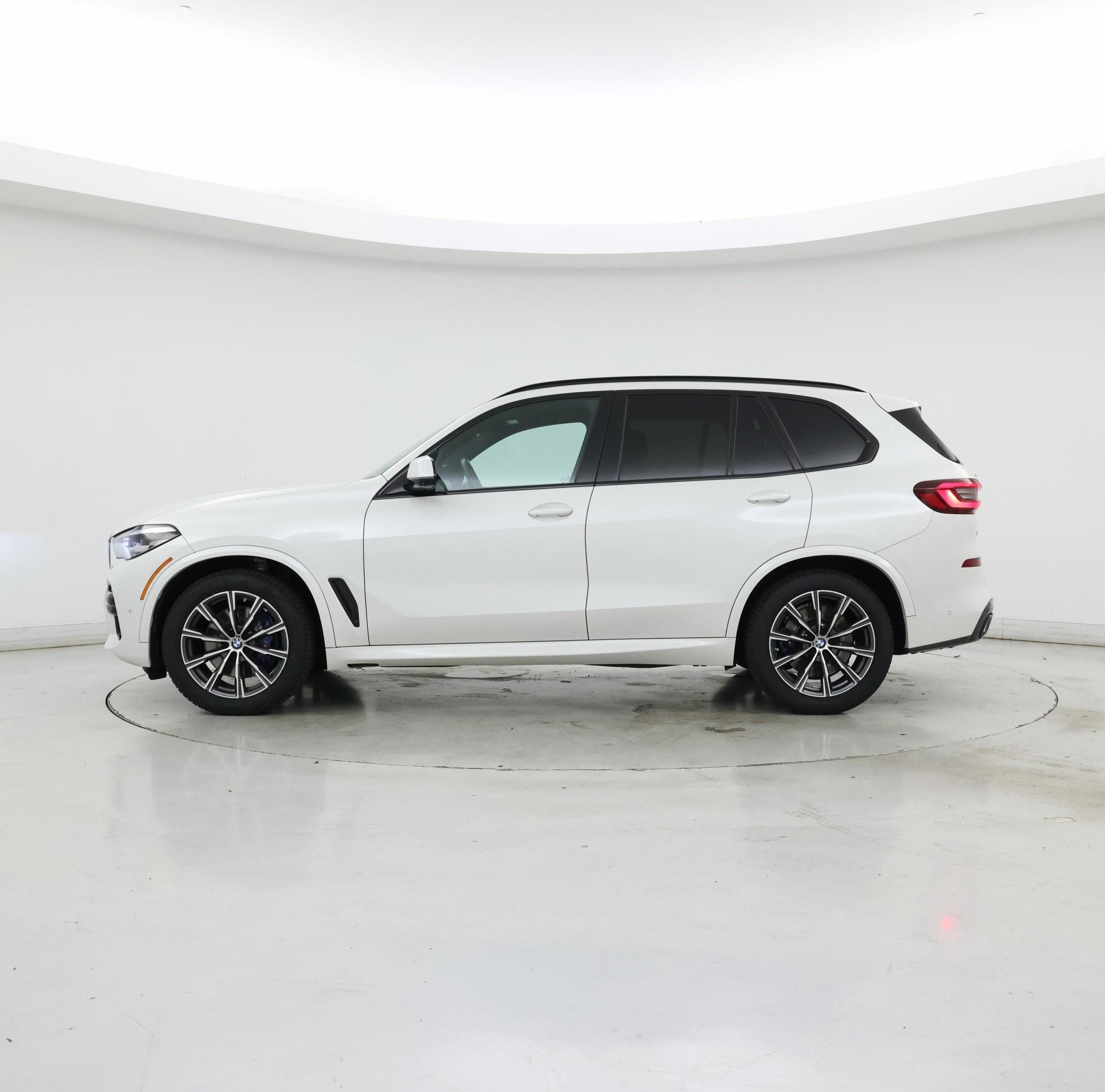 Thumbnail: 2021 BMW X5 - 3