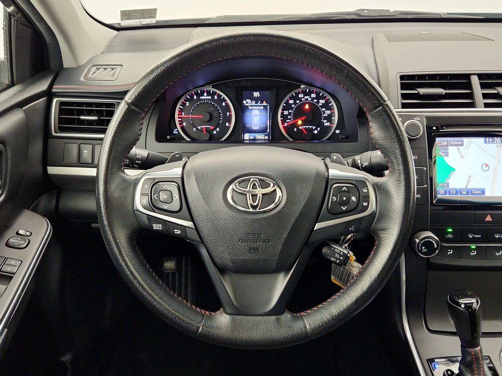Thumbnail: 2015 Toyota Camry - 10