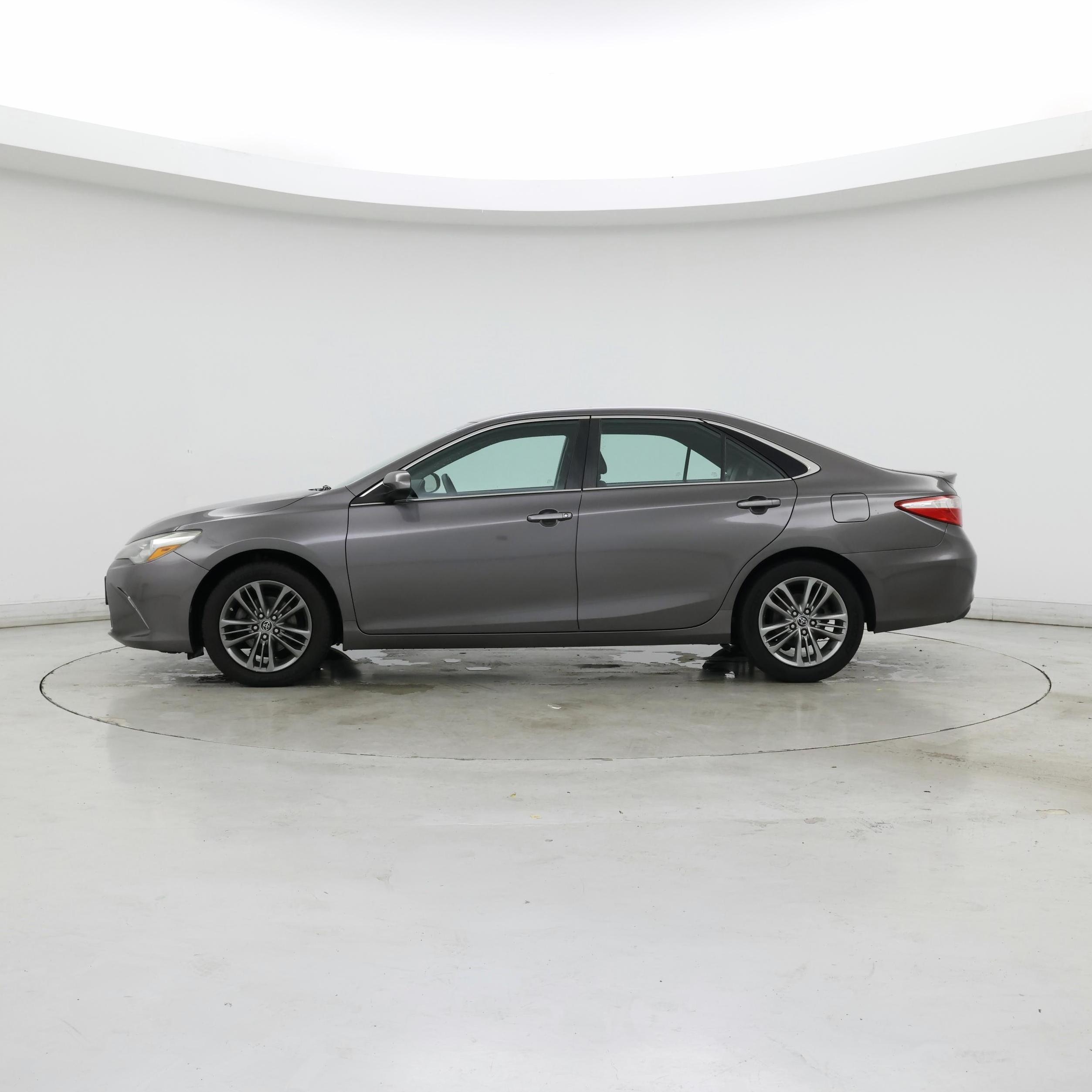 Thumbnail: 2015 Toyota Camry - 3