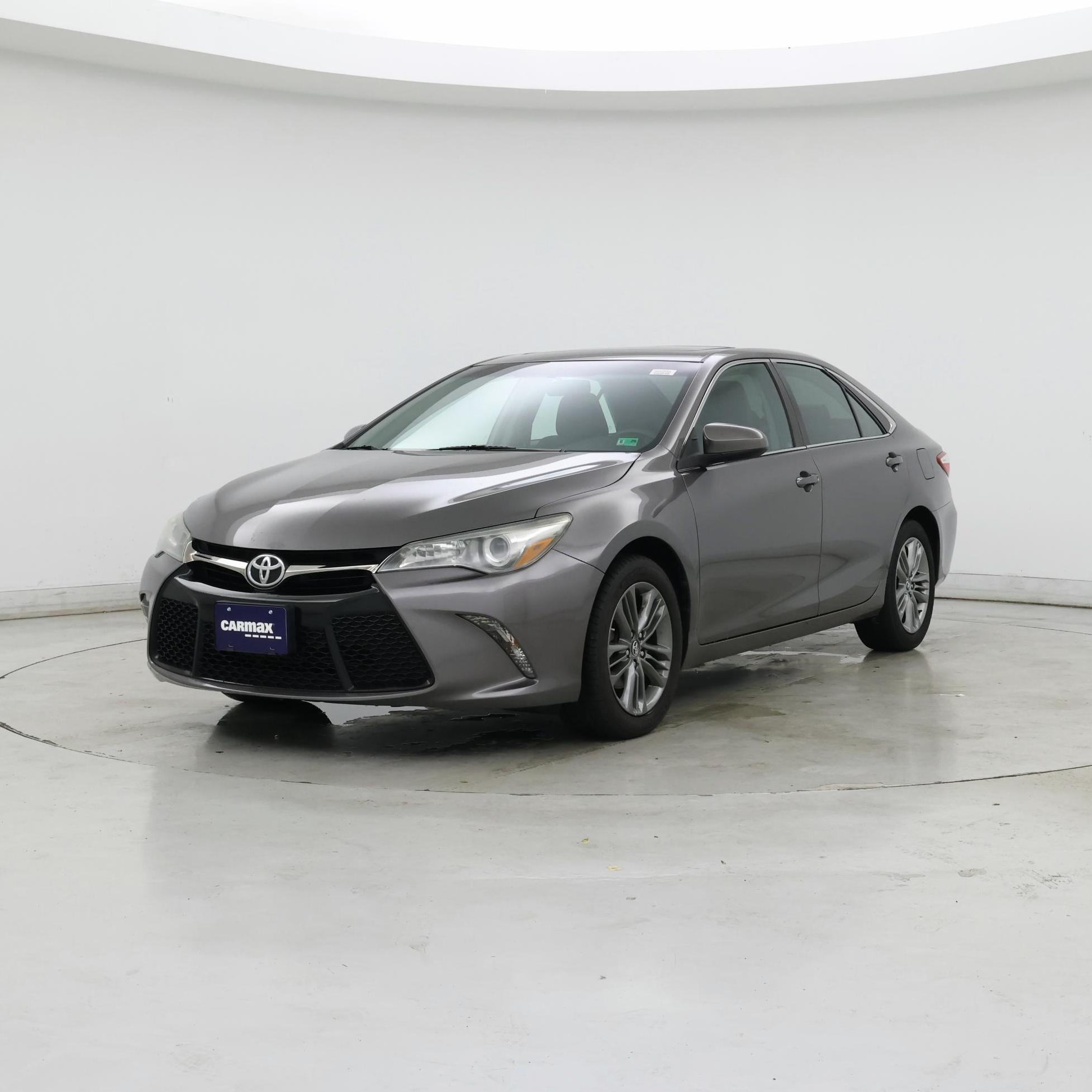 Thumbnail: 2015 Toyota Camry - 4