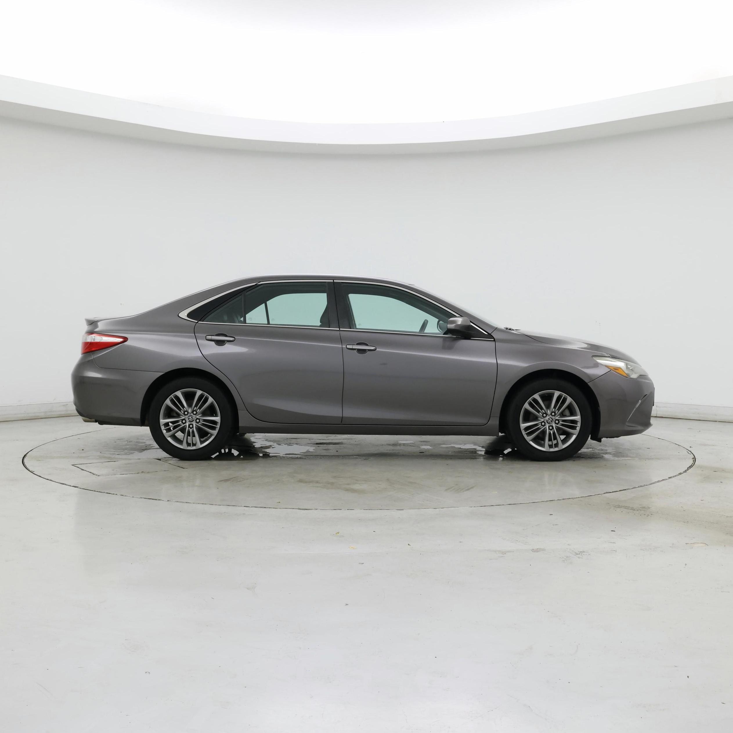 Thumbnail: 2015 Toyota Camry - 7