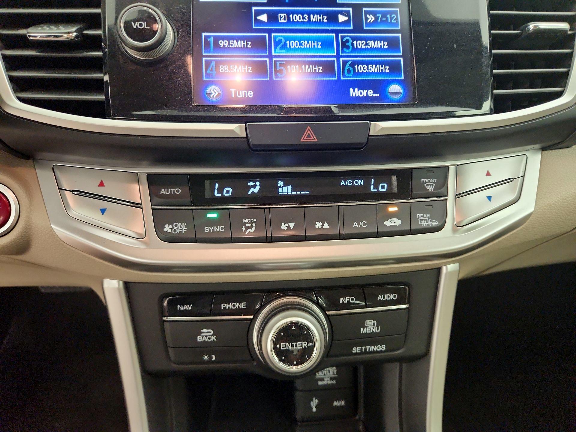 Thumbnail: 2015 Honda Accord - 17