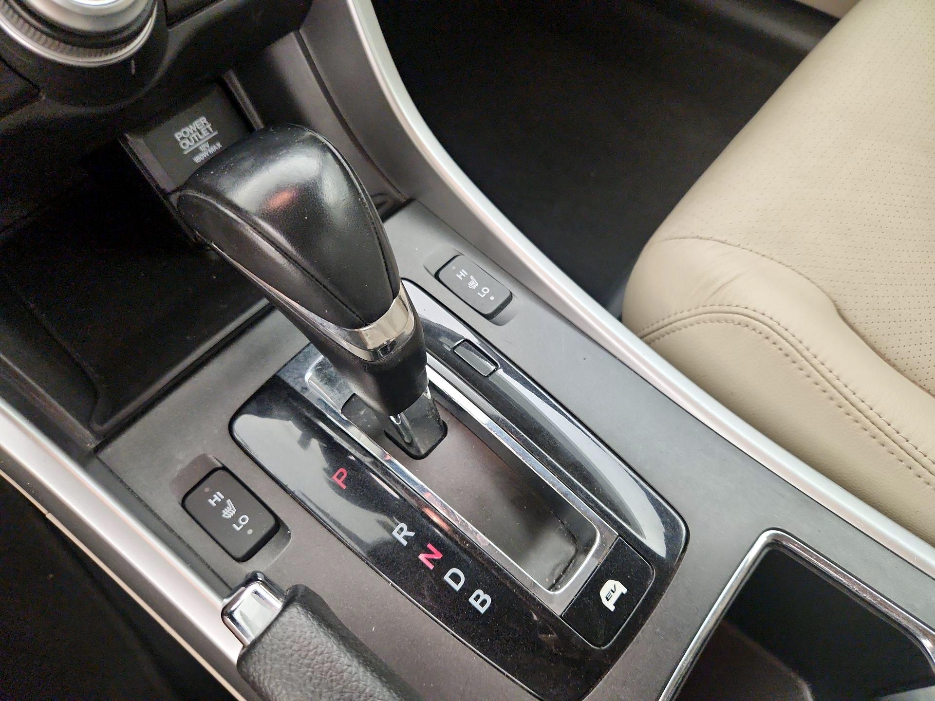 Thumbnail: 2015 Honda Accord - 18