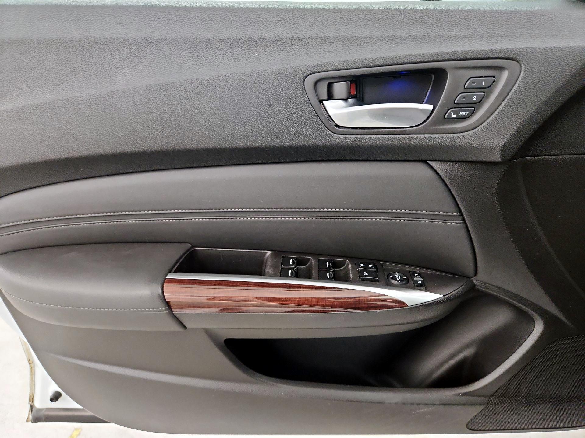 Thumbnail: 2016 Acura TLX - 12