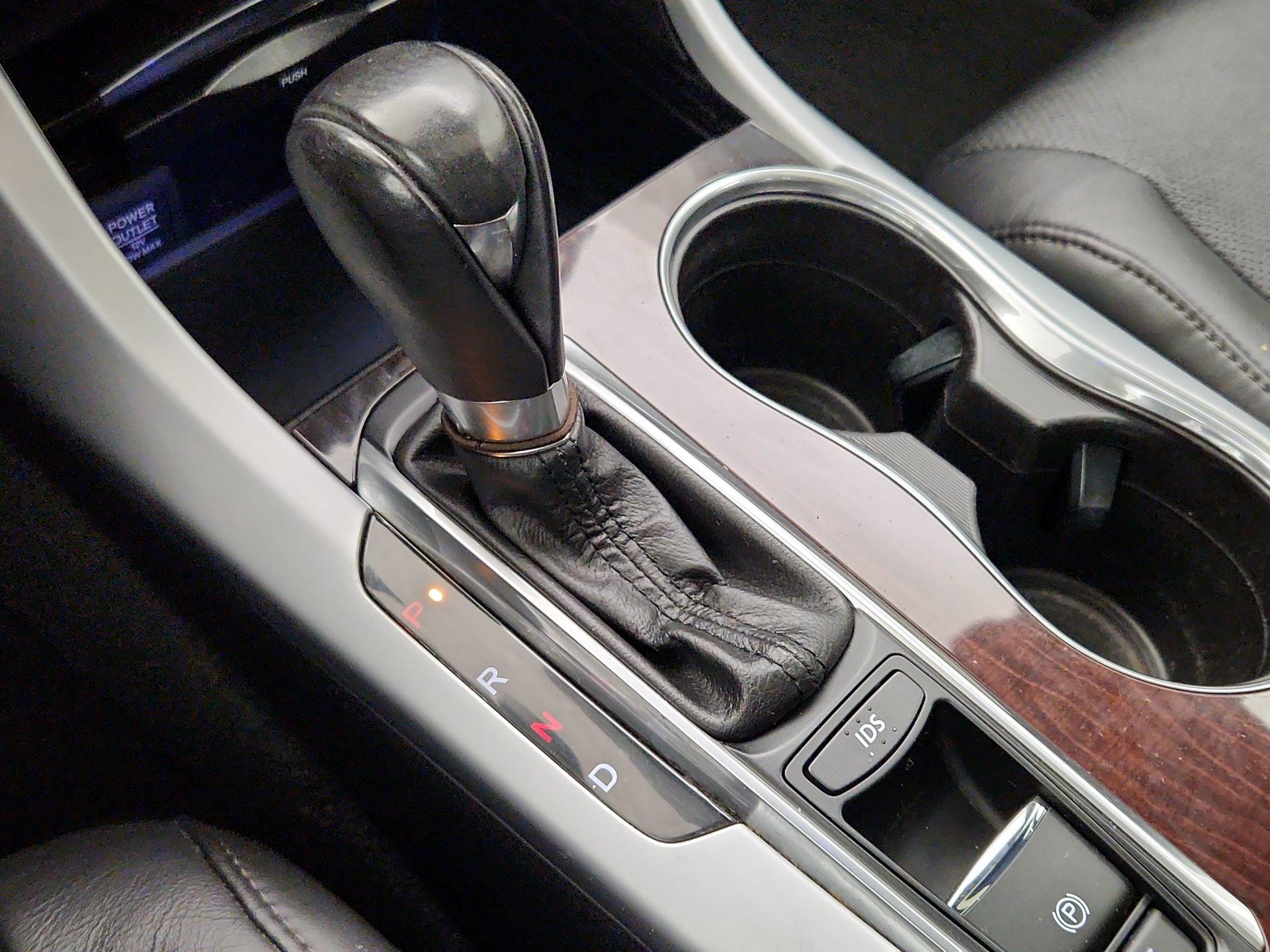Thumbnail: 2016 Acura TLX - 18
