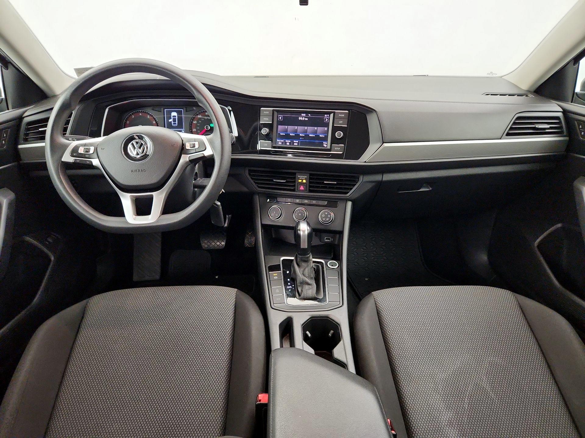 Thumbnail: 2019 Volkswagen Jetta - 9