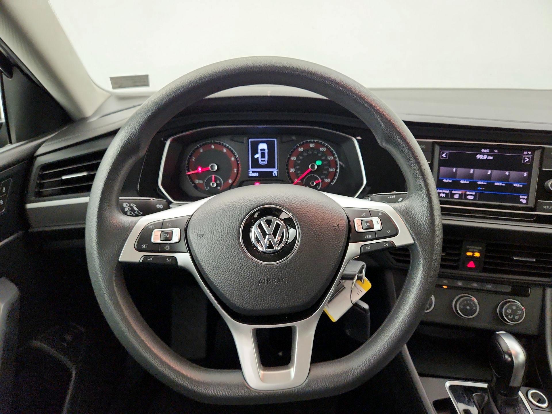 Thumbnail: 2019 Volkswagen Jetta - 10