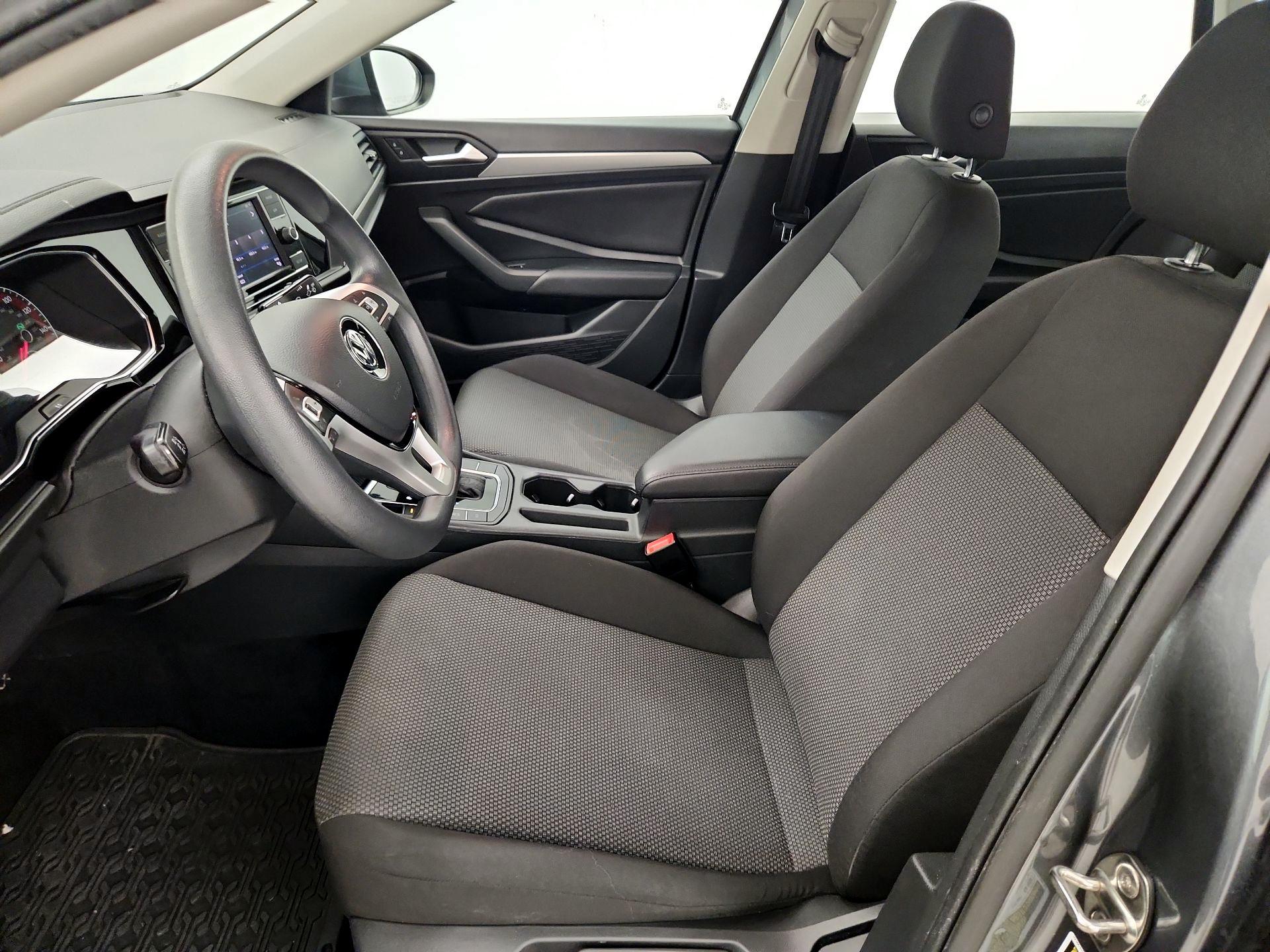 Thumbnail: 2019 Volkswagen Jetta - 11