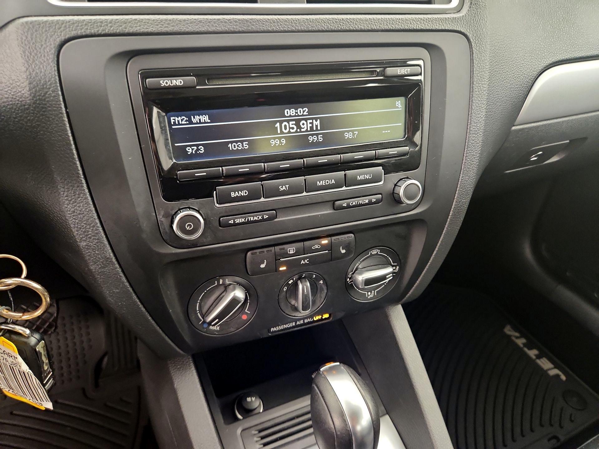 Thumbnail: 2014 Volkswagen Jetta - 14