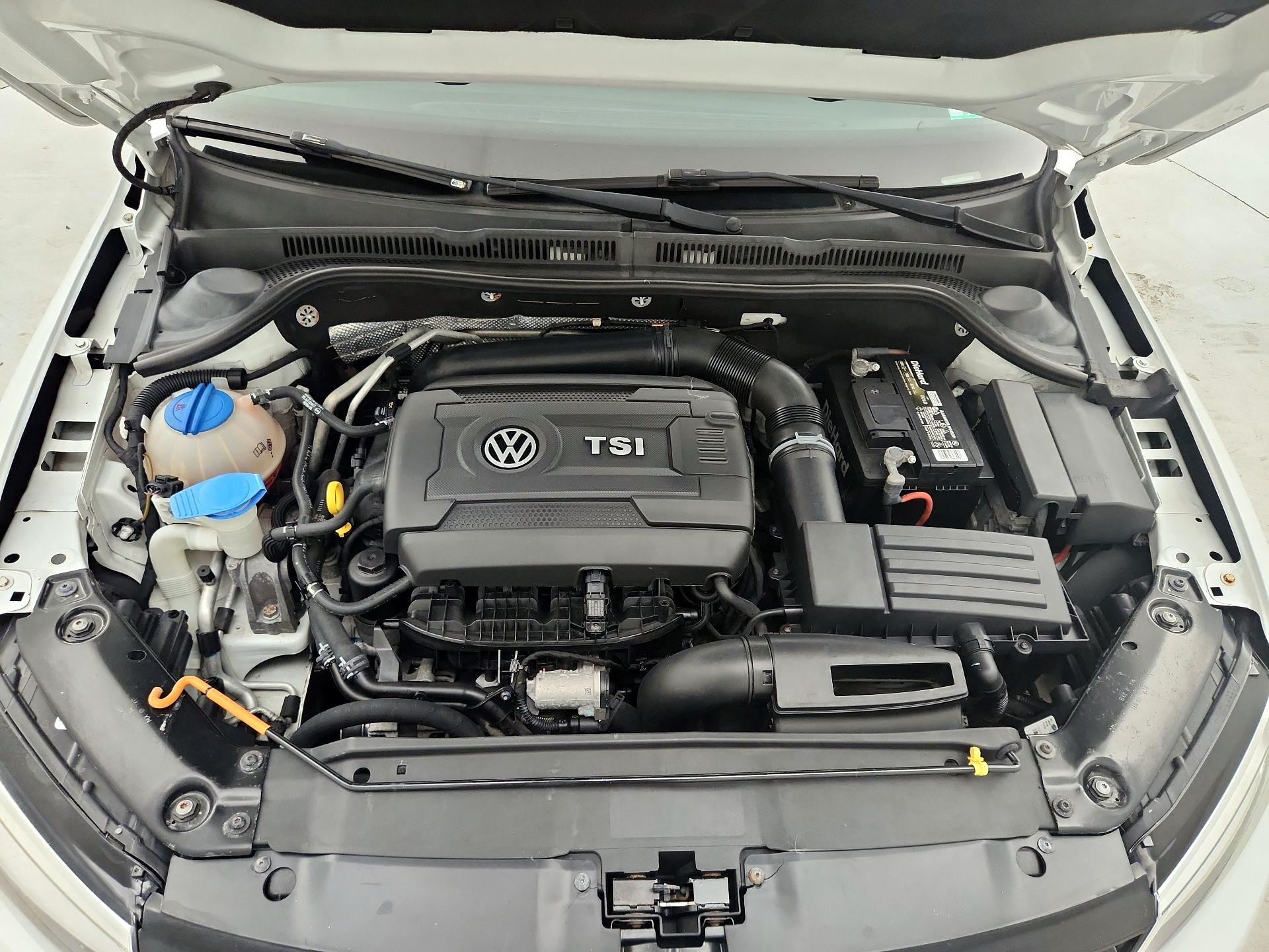 Thumbnail: 2014 Volkswagen Jetta - 20