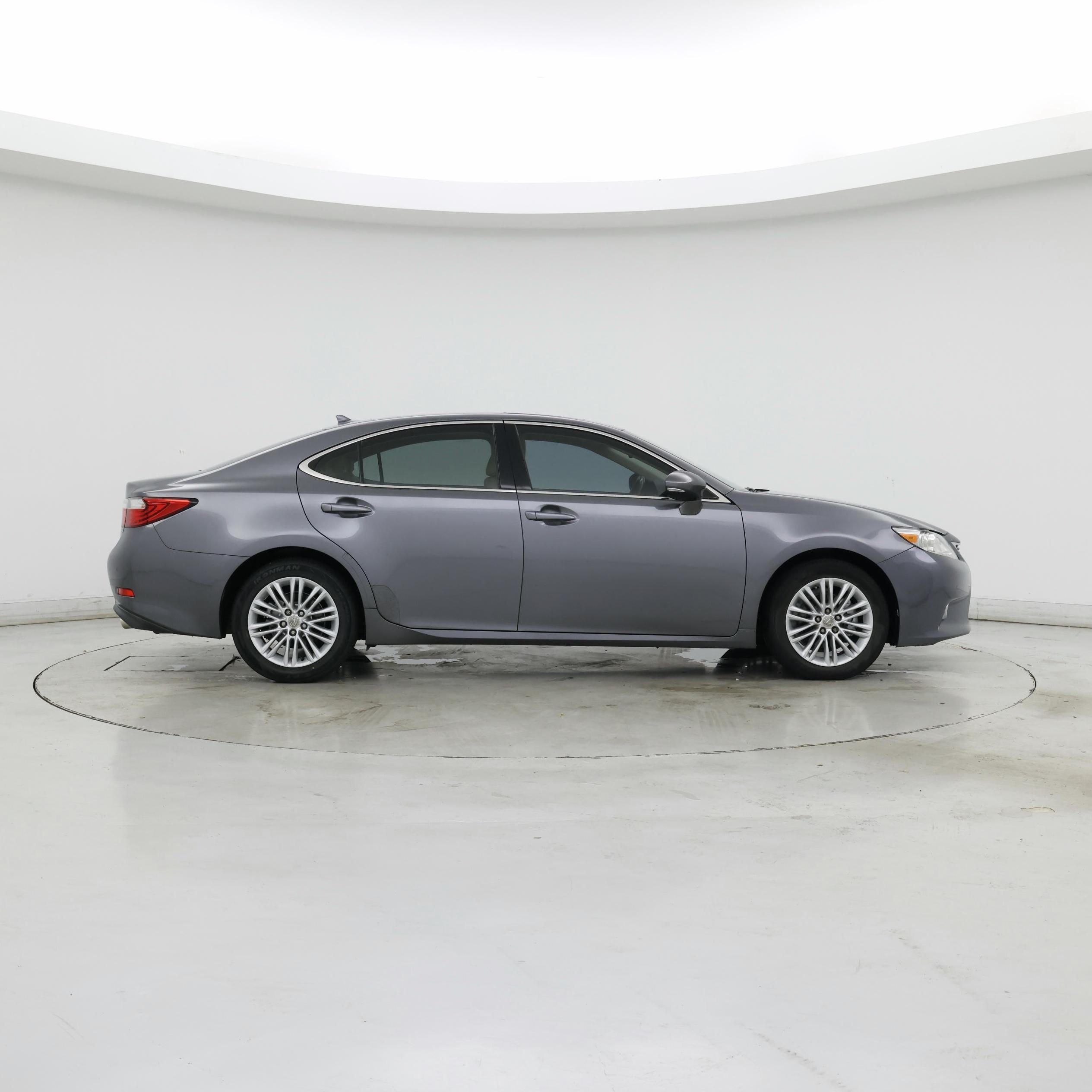 Thumbnail: 2013 Lexus ES - 7