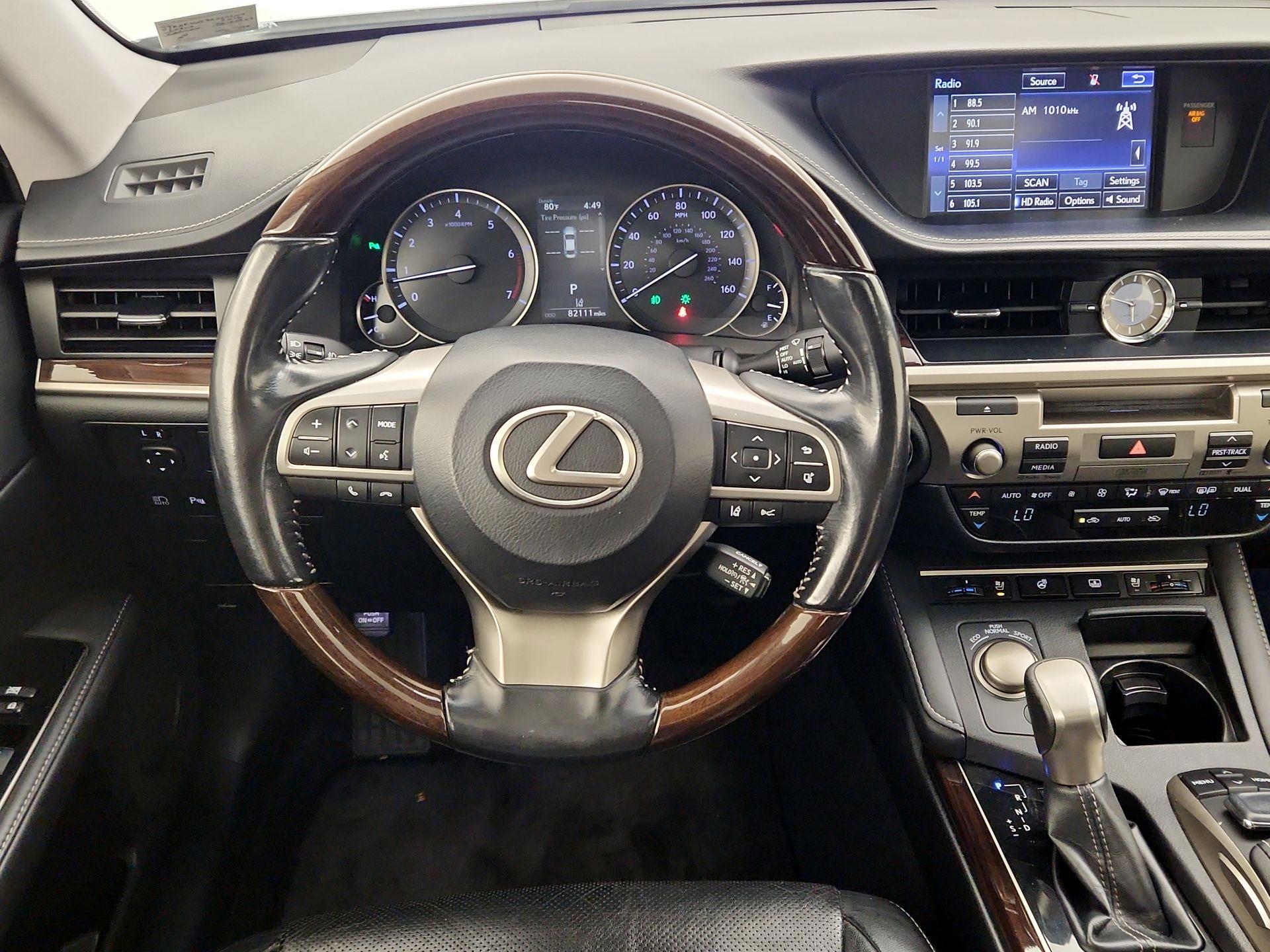 Thumbnail: 2016 Lexus ES - 10