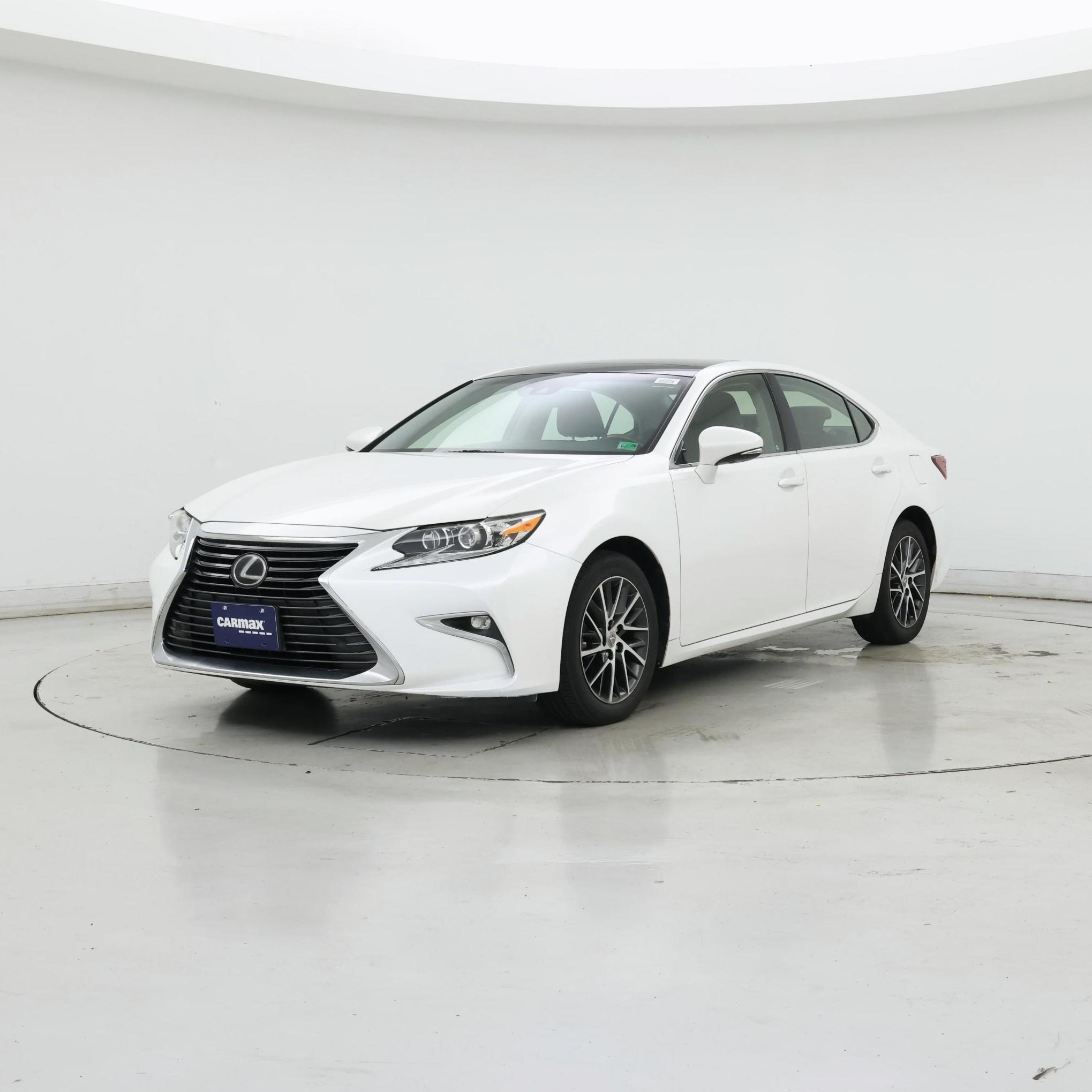 Thumbnail: 2016 Lexus ES - 4