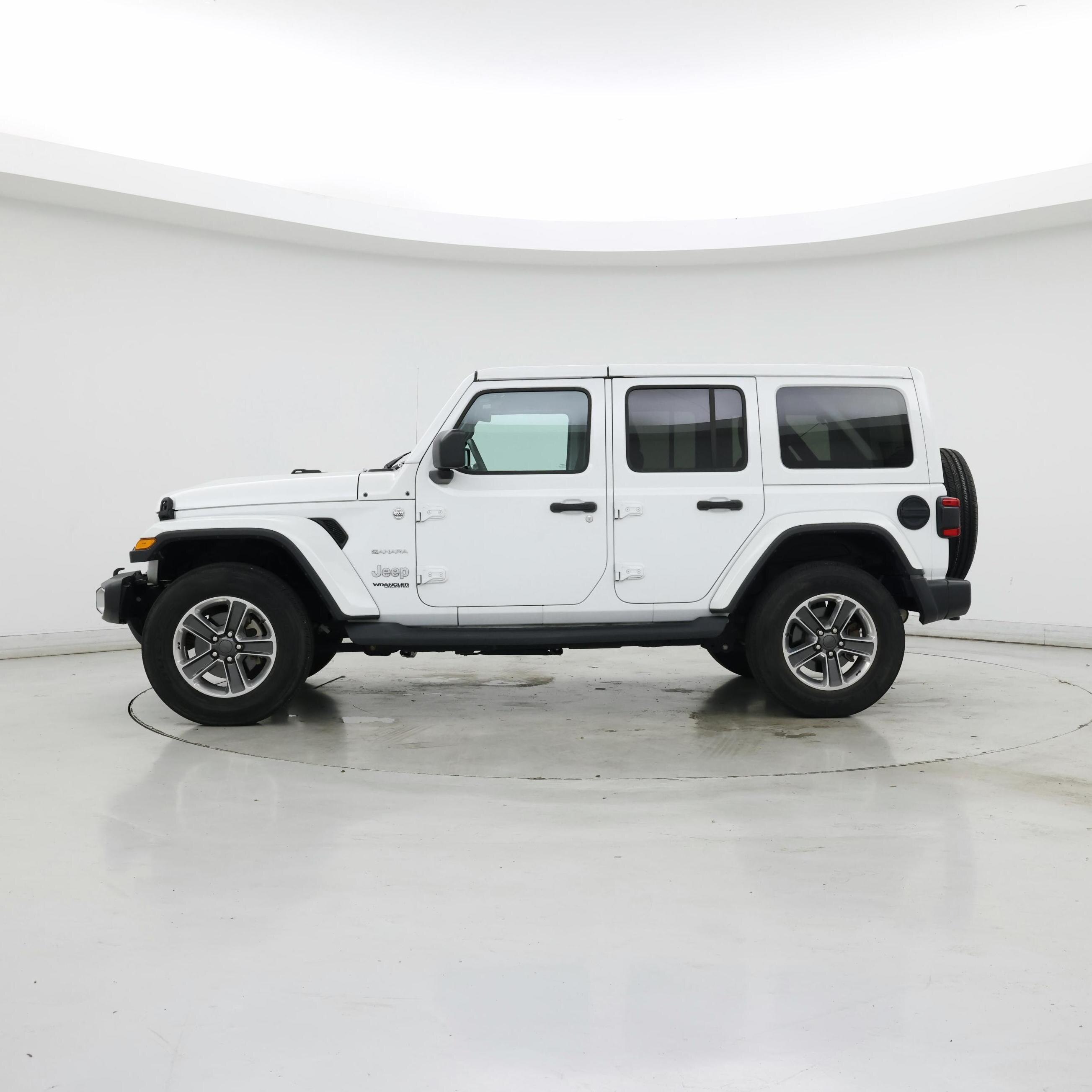 Thumbnail: 2019 Jeep Wrangler - 3
