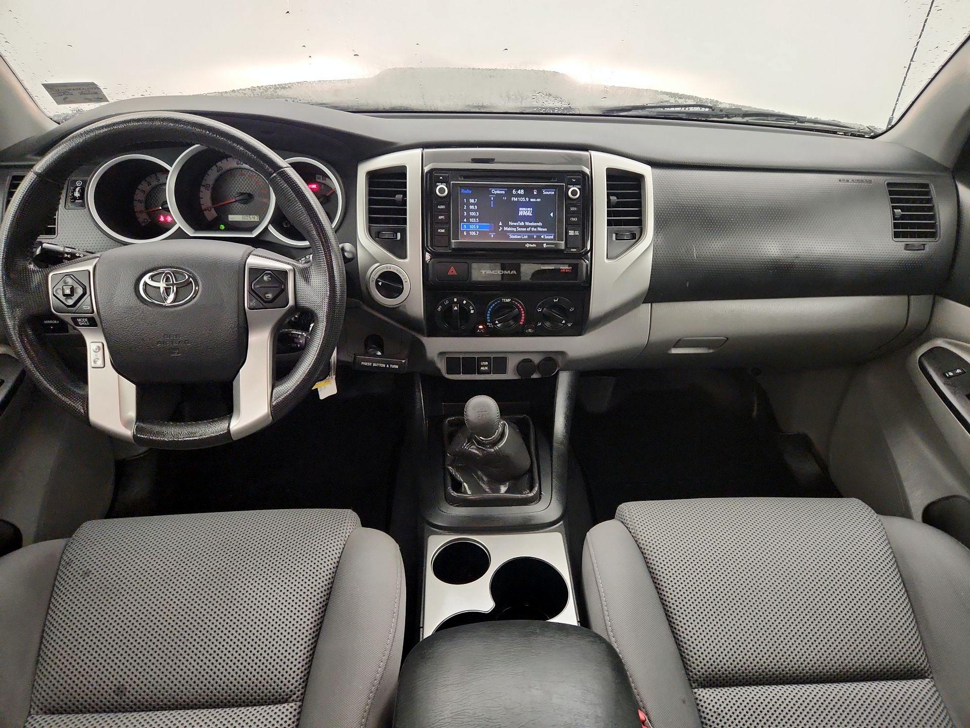 Thumbnail: 2015 Toyota Tacoma - 9