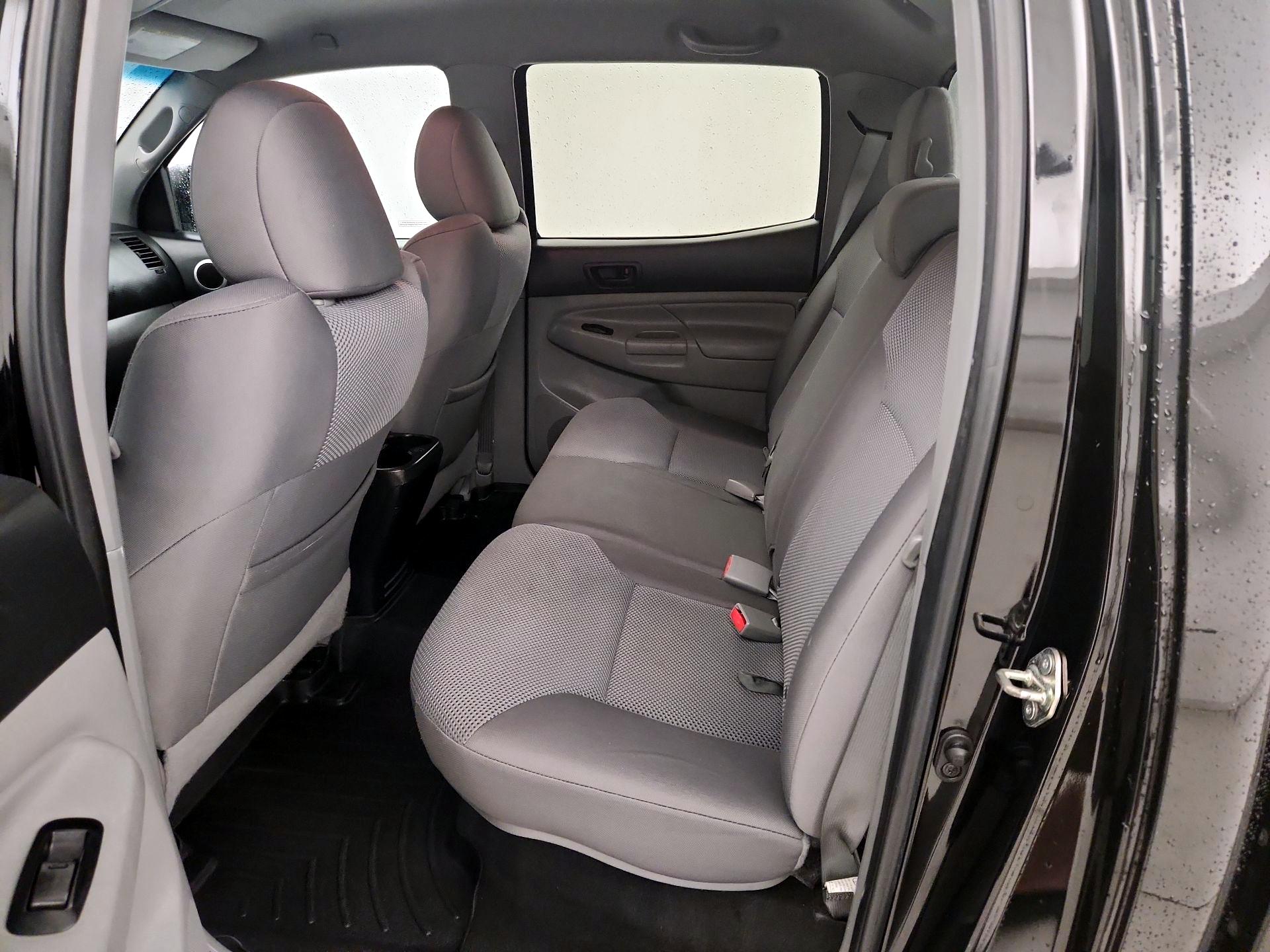 Thumbnail: 2015 Toyota Tacoma - 19