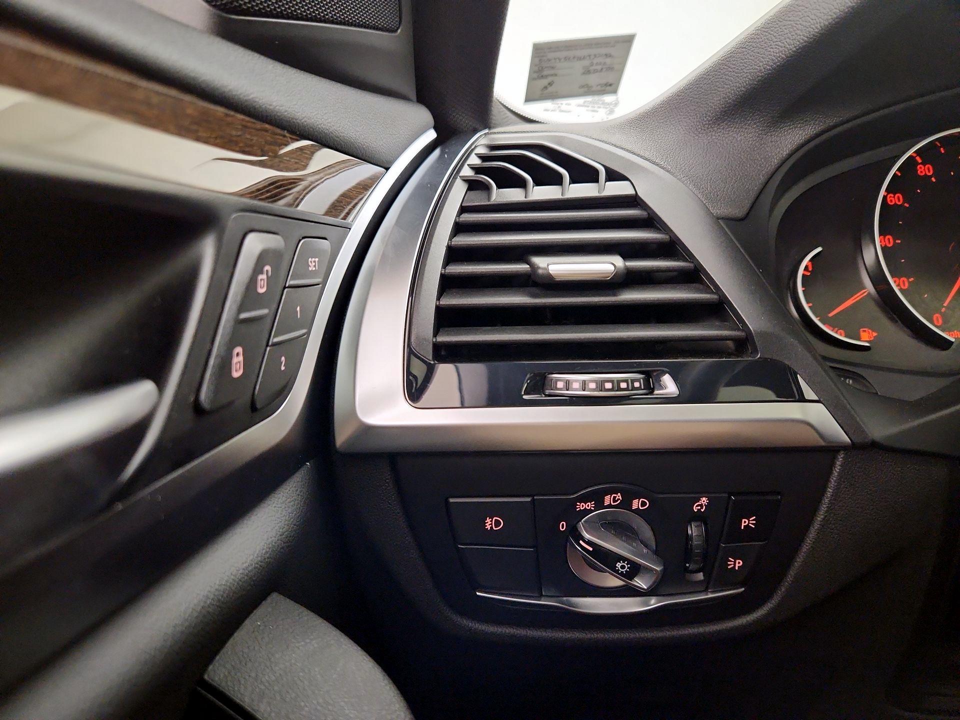 Thumbnail: 2020 BMW X3 - 13