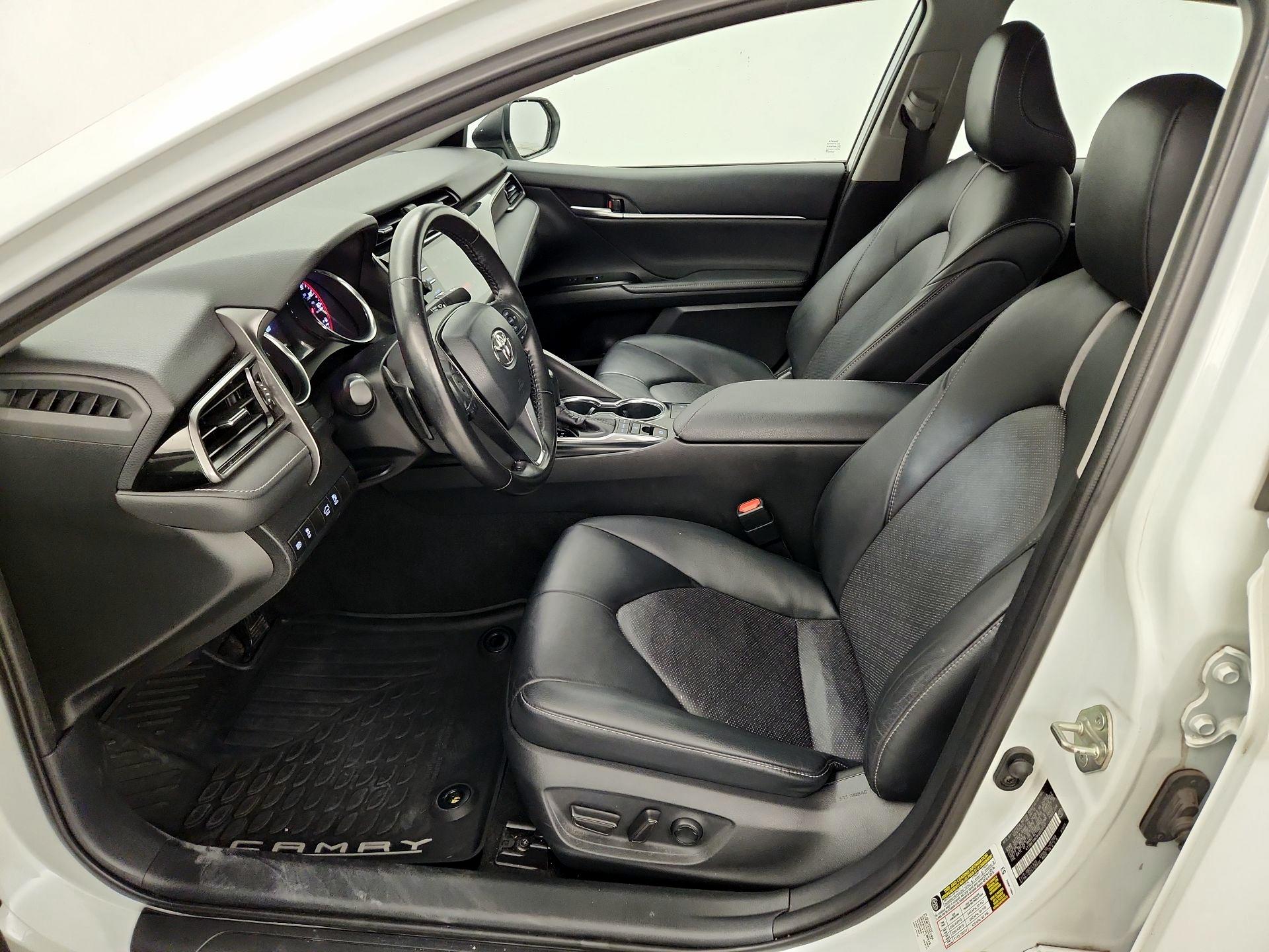 Thumbnail: 2019 Toyota Camry - 11